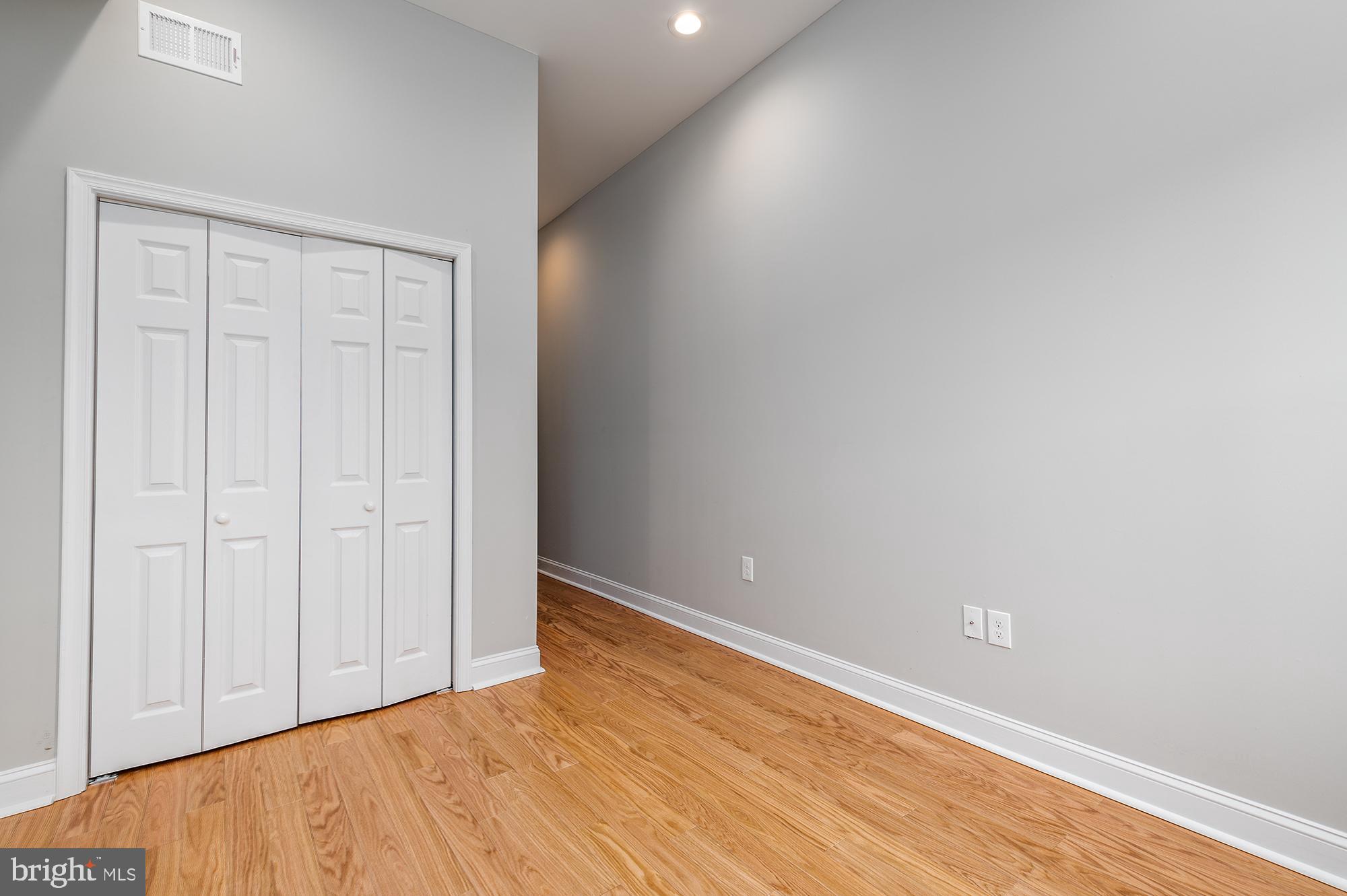 HIGHLANDTOWN - Residential