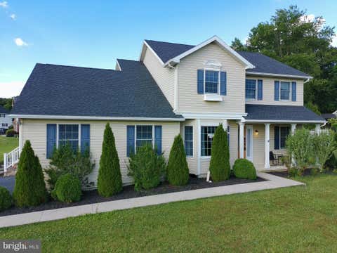 Homes For Sale - 631 Eric Drive Dr<br/> SHIPPENSBURG, PA 17257