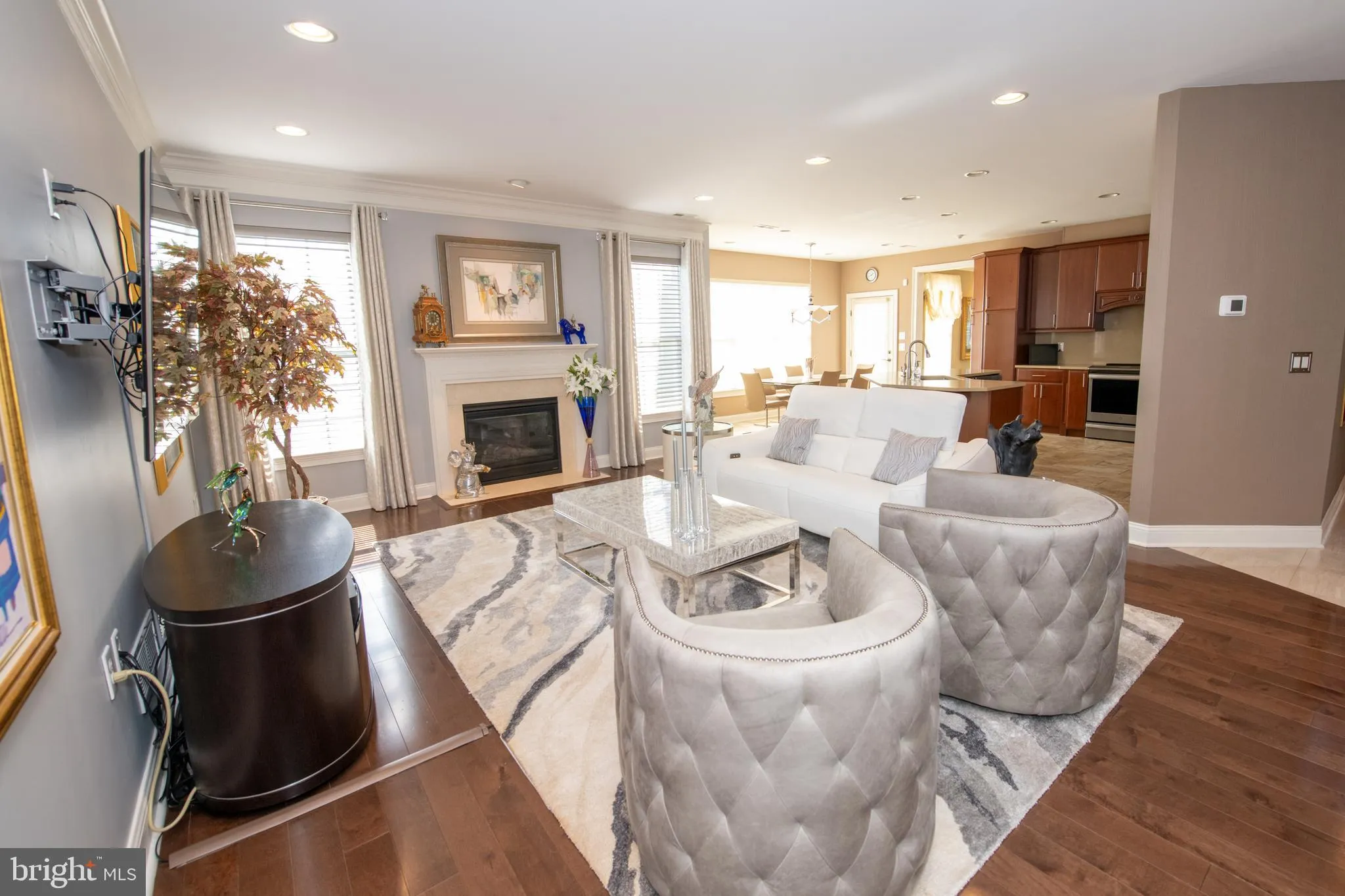 Newtown, Pennsylvania 18940, United States, 3 Bedrooms Bedrooms, ,3 BathroomsBathrooms,Residential,Pending,119955