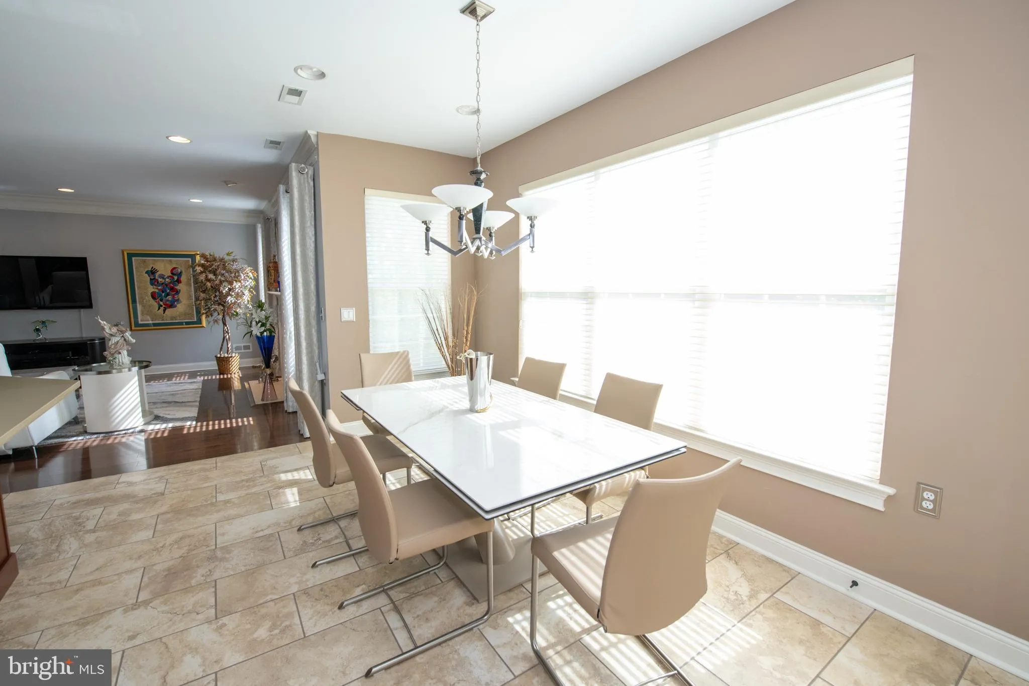 Newtown, Pennsylvania 18940, United States, 3 Bedrooms Bedrooms, ,3 BathroomsBathrooms,Residential,Pending,119955