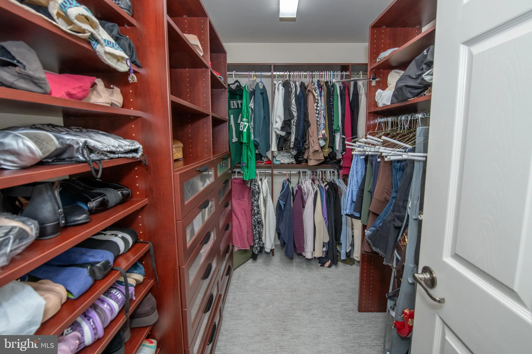 Newtown, Pennsylvania 18940, United States, 3 Bedrooms Bedrooms, ,3 BathroomsBathrooms,Residential,Pending,119955