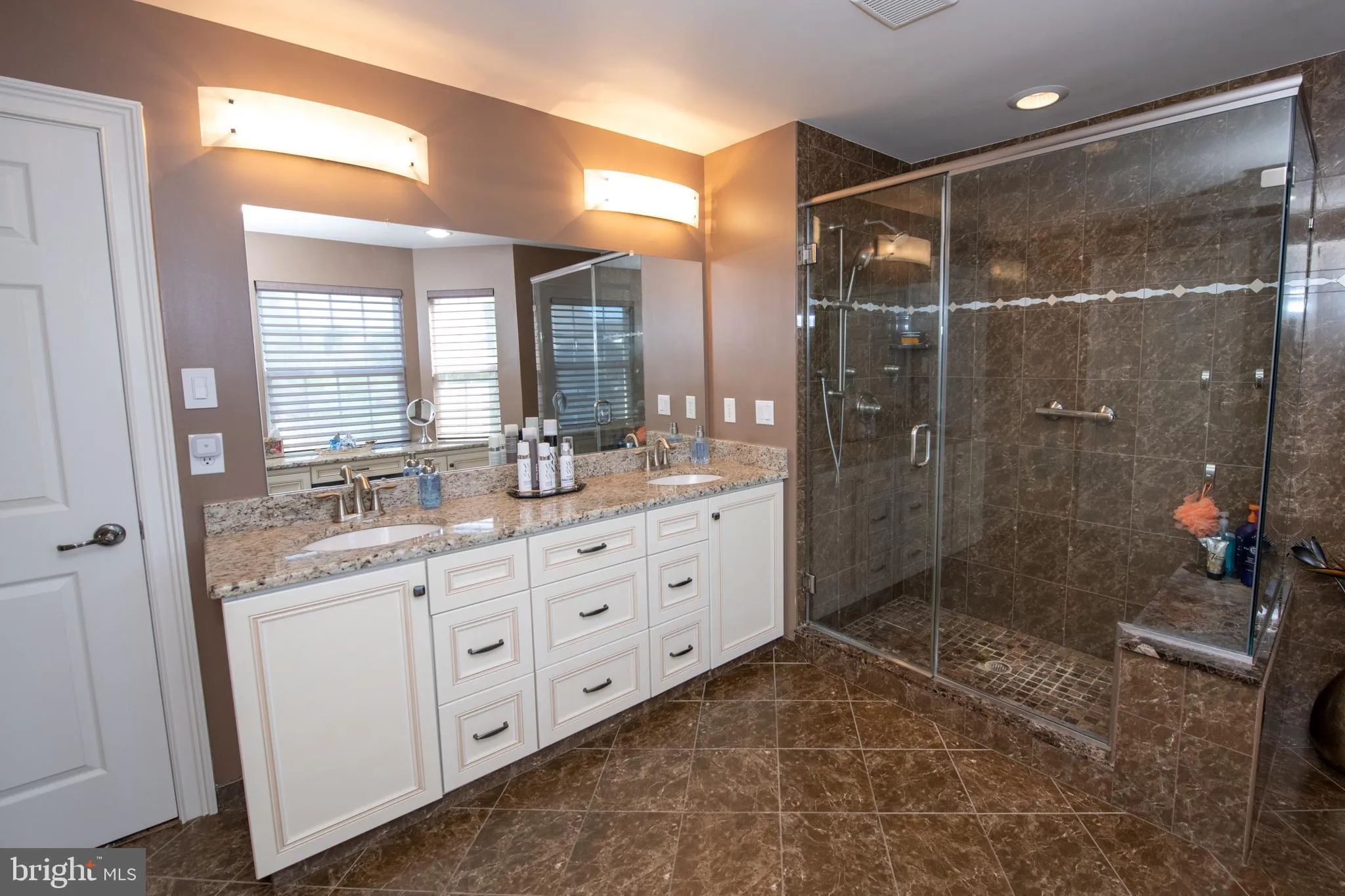 Newtown, Pennsylvania 18940, United States, 3 Bedrooms Bedrooms, ,3 BathroomsBathrooms,Residential,Pending,119955