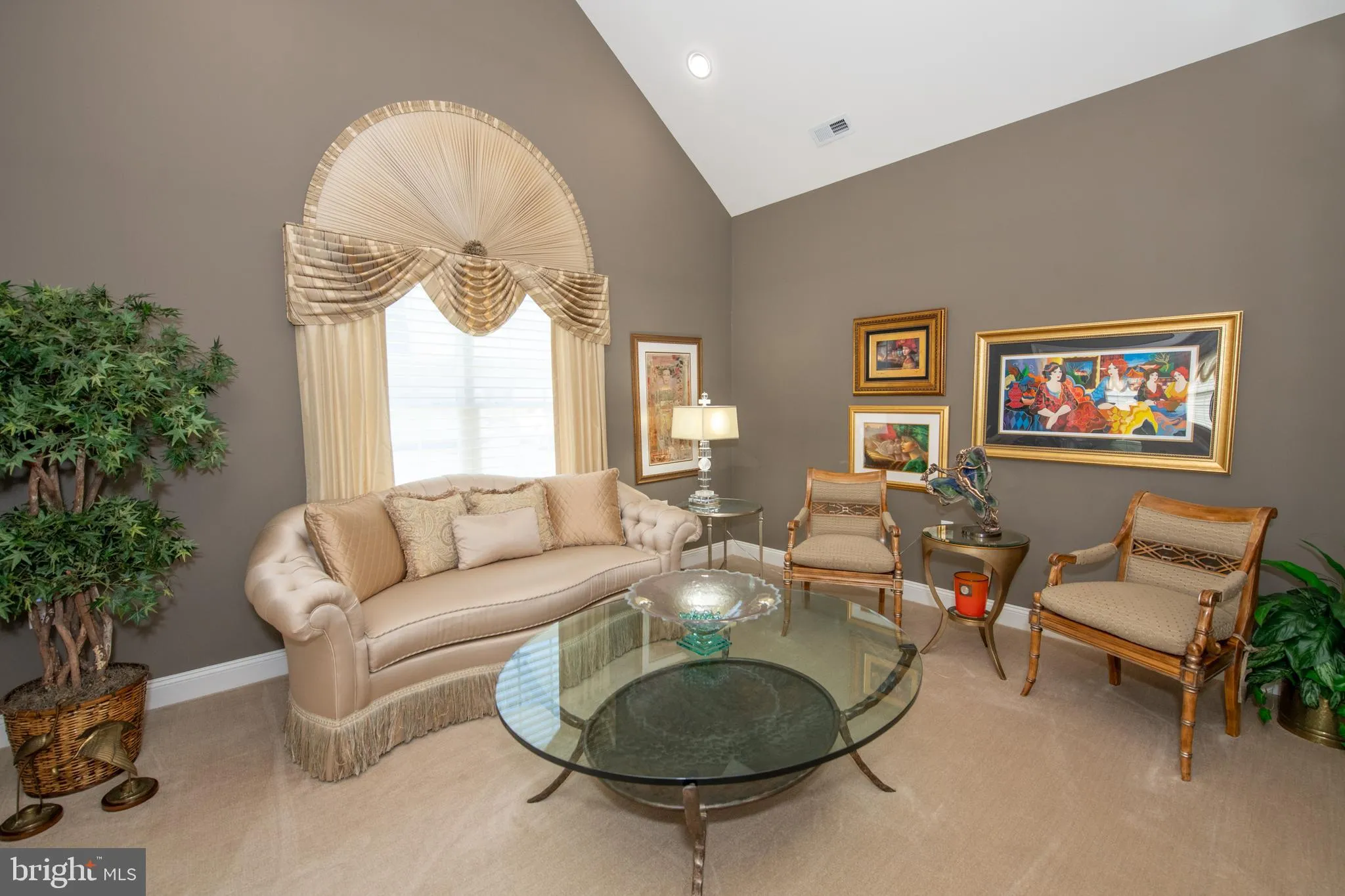 Newtown, Pennsylvania 18940, United States, 3 Bedrooms Bedrooms, ,3 BathroomsBathrooms,Residential,Pending,119955