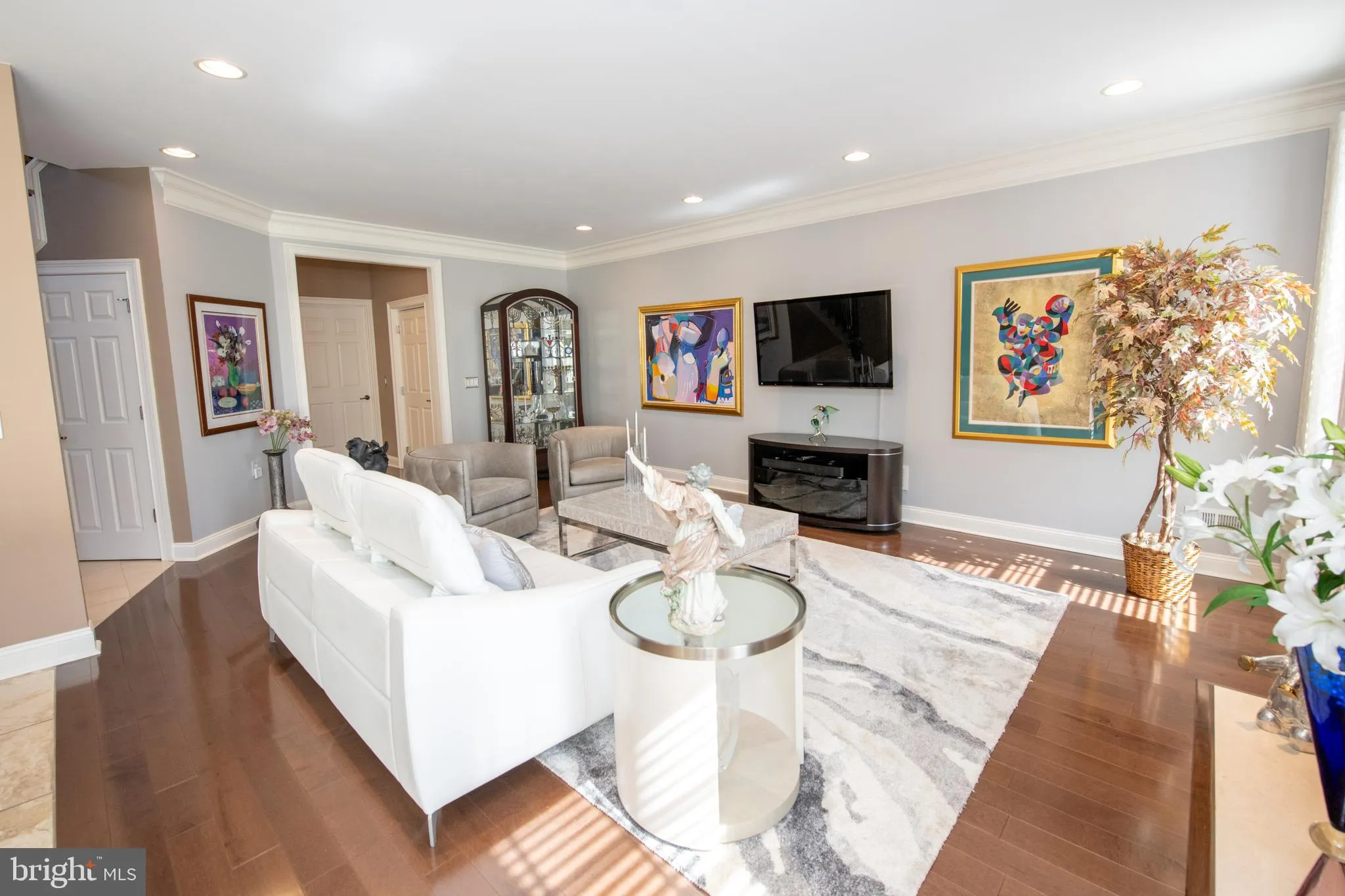 Newtown, Pennsylvania 18940, United States, 3 Bedrooms Bedrooms, ,3 BathroomsBathrooms,Residential,Pending,119955