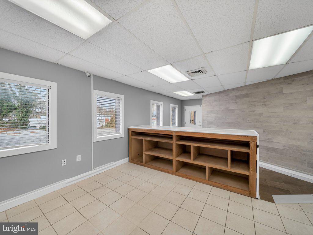 REGULARS - Commercial Sale