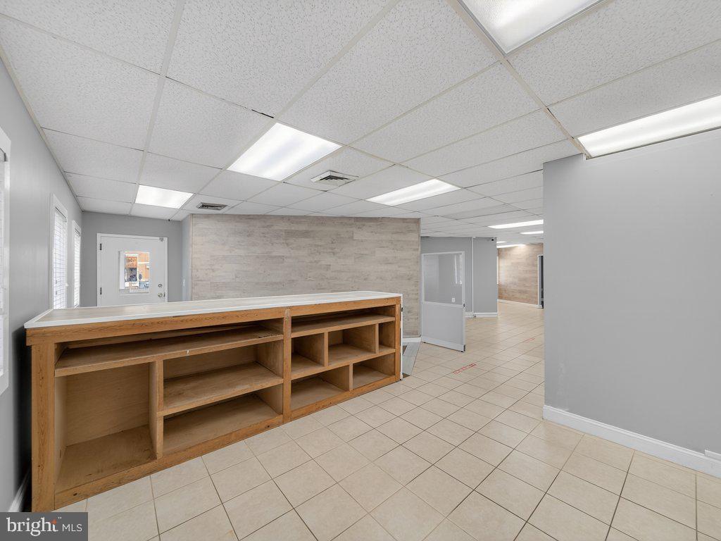 REGULARS - Commercial Sale