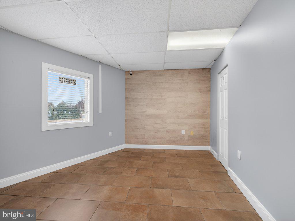 REGULARS - Commercial Sale