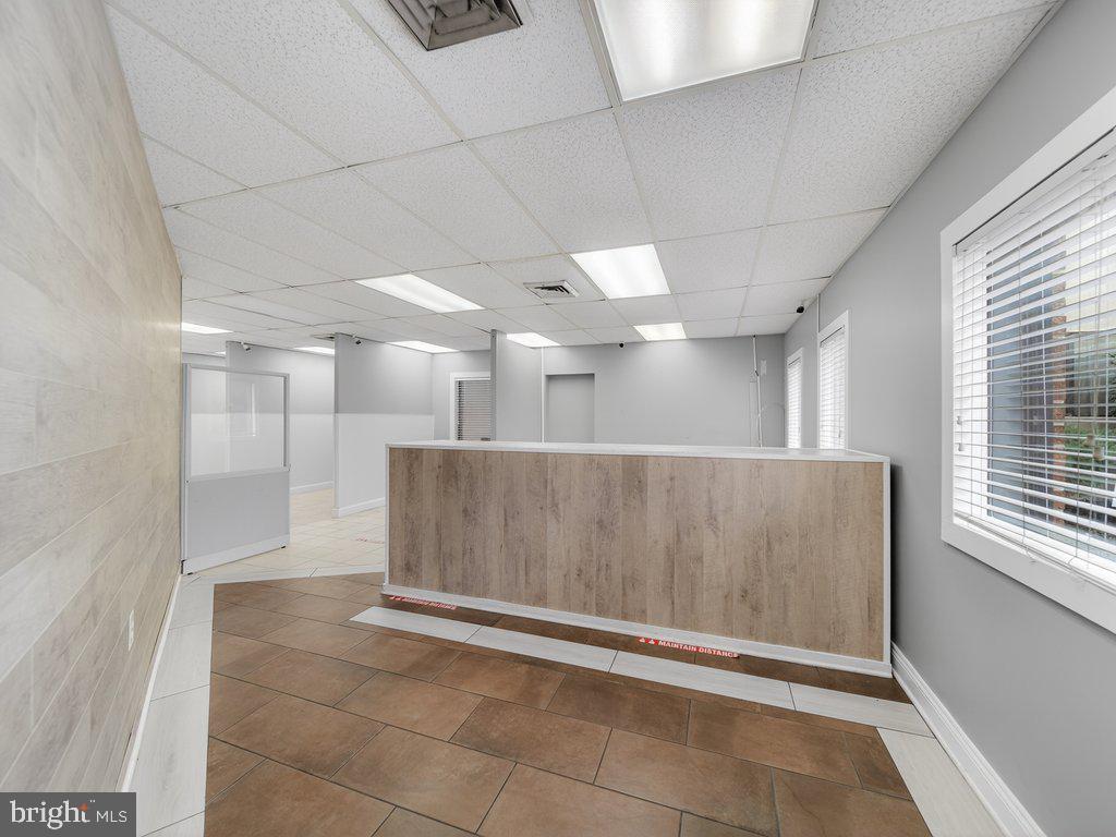 REGULARS - Commercial Sale