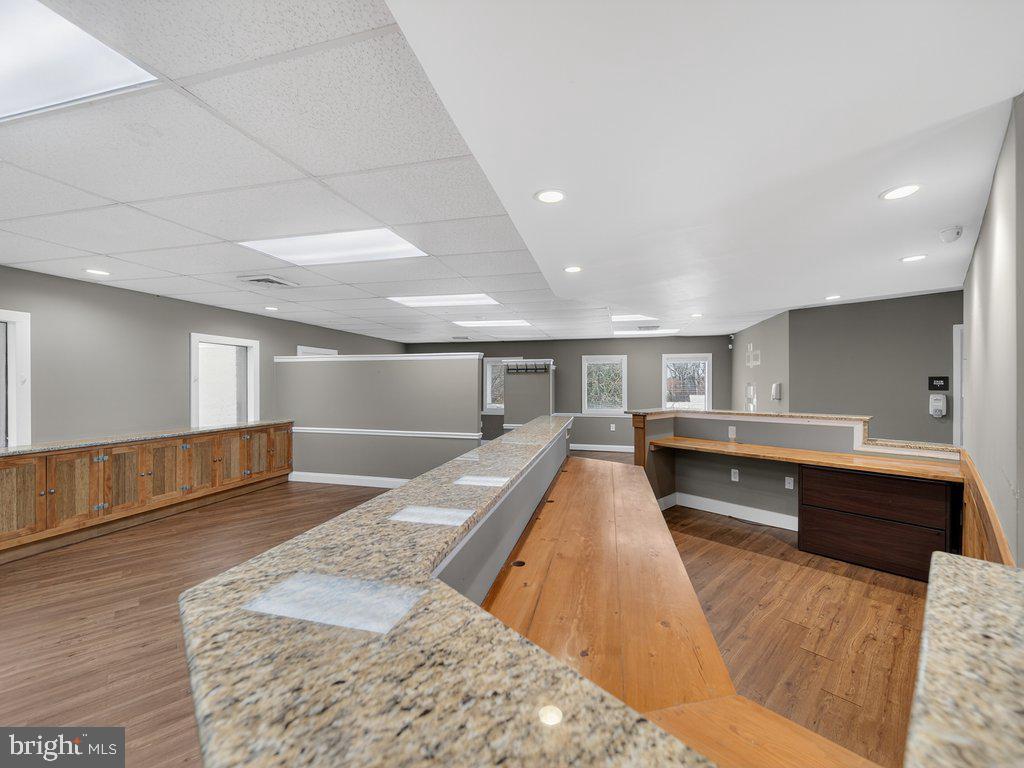 REGULARS - Commercial Sale