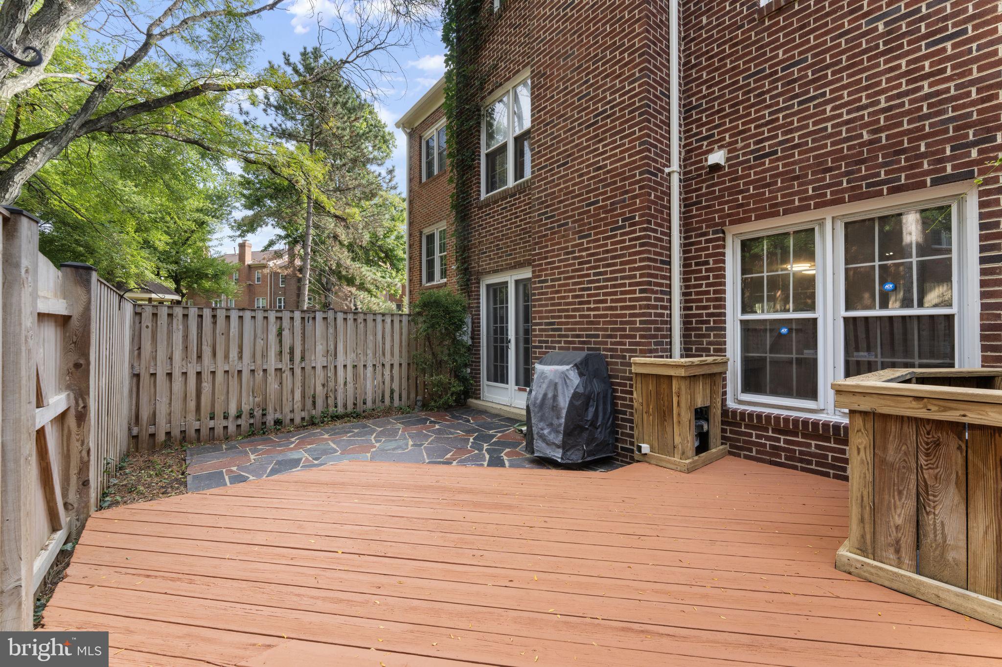 MANCHESTER SQUARE - Residential