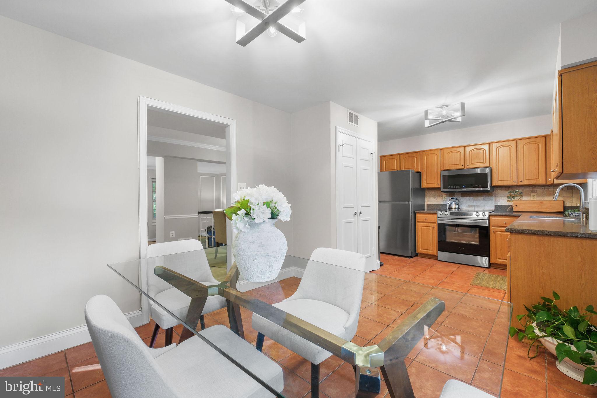 MANCHESTER SQUARE - Residential