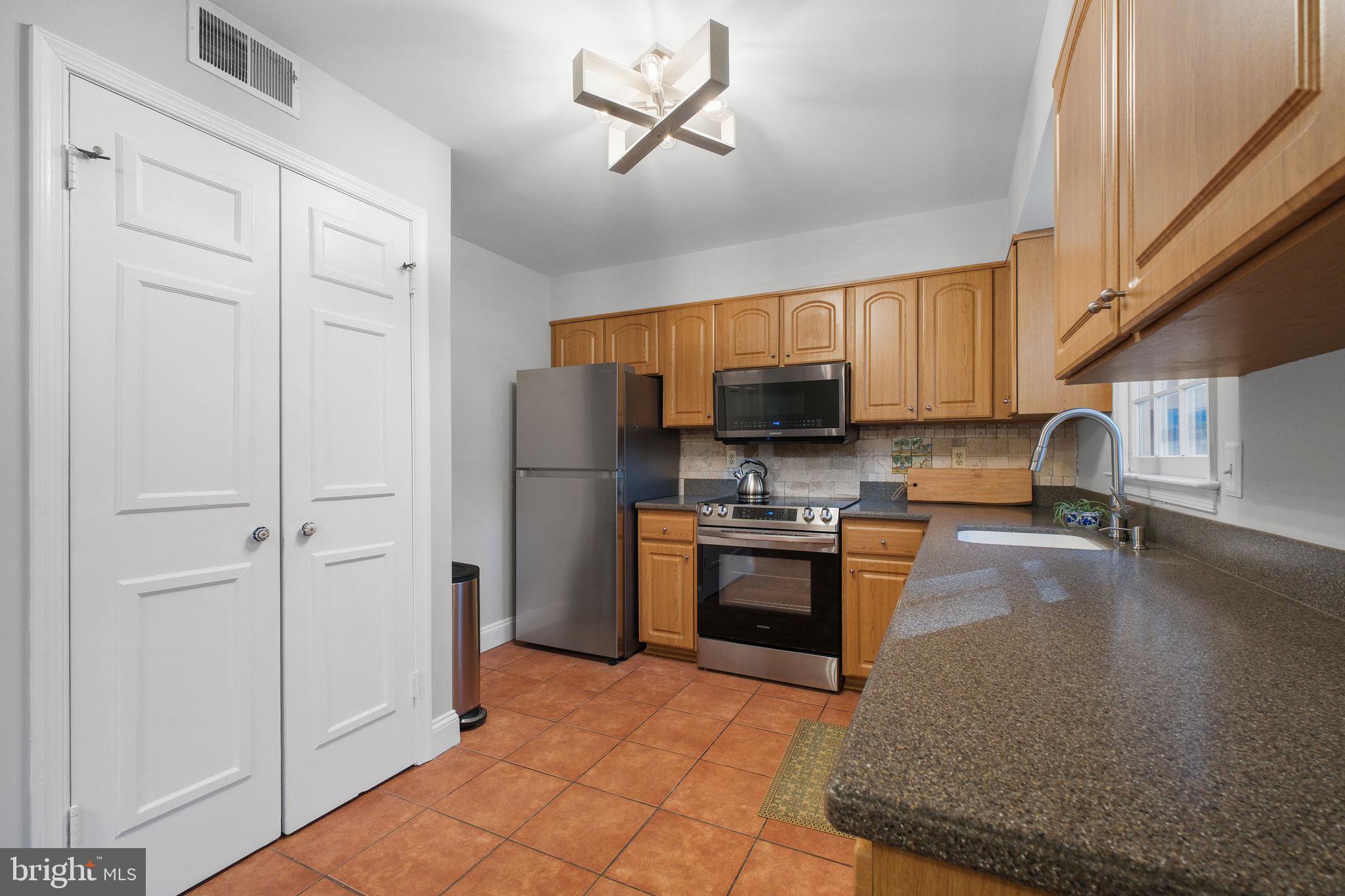 MANCHESTER SQUARE - Residential