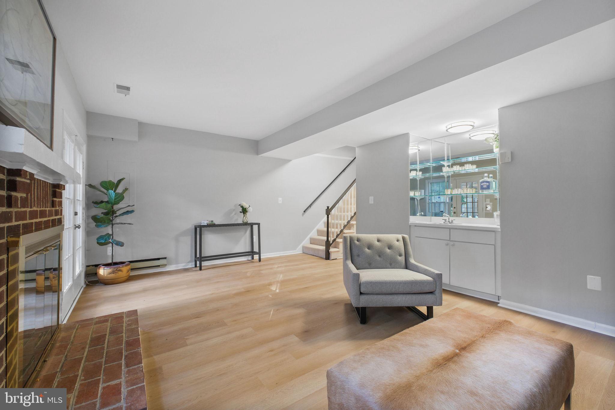 MANCHESTER SQUARE - Residential