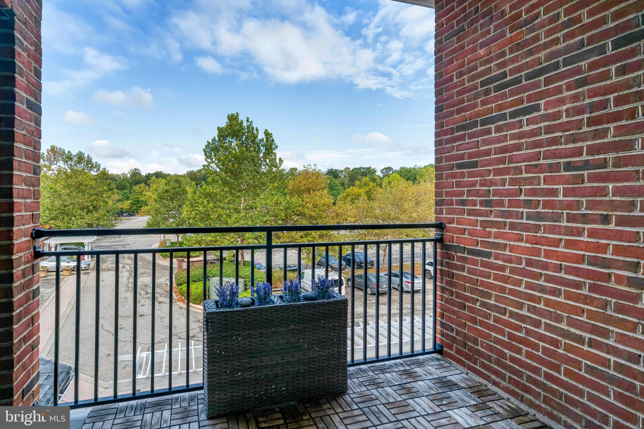 RESIDENCES OF LORTON STATION - Residential