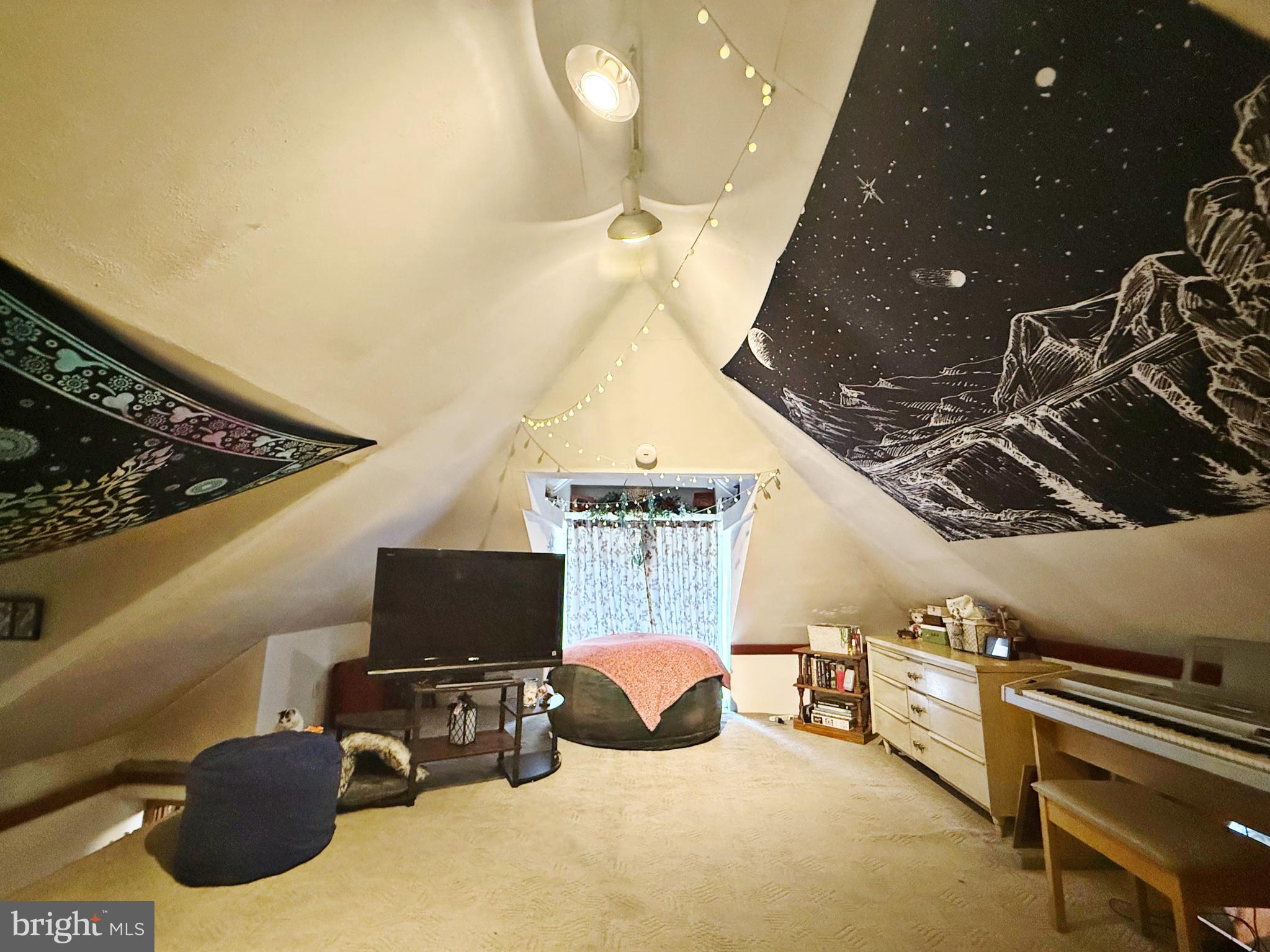 NORTH END - Residential