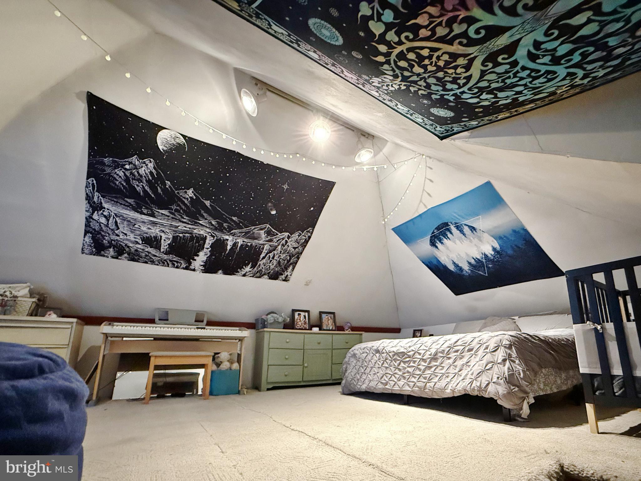 NORTH END - Residential