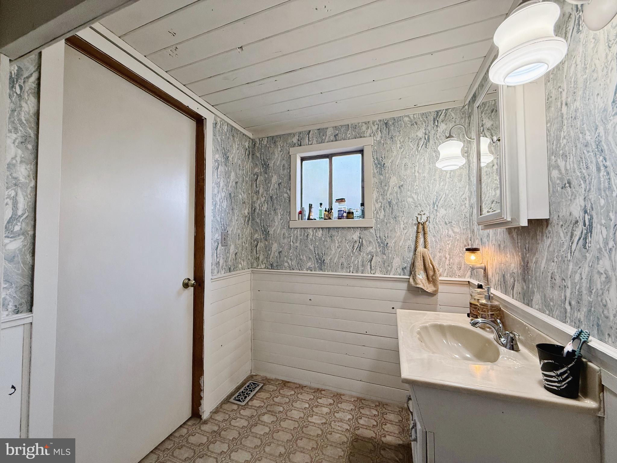 NORTH END - Residential