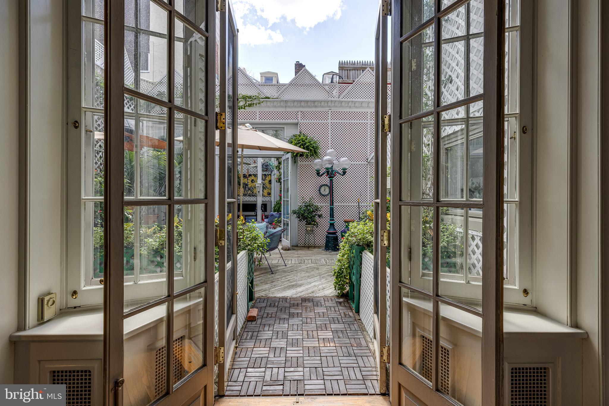 WASHINGTON SQ WEST - Residential