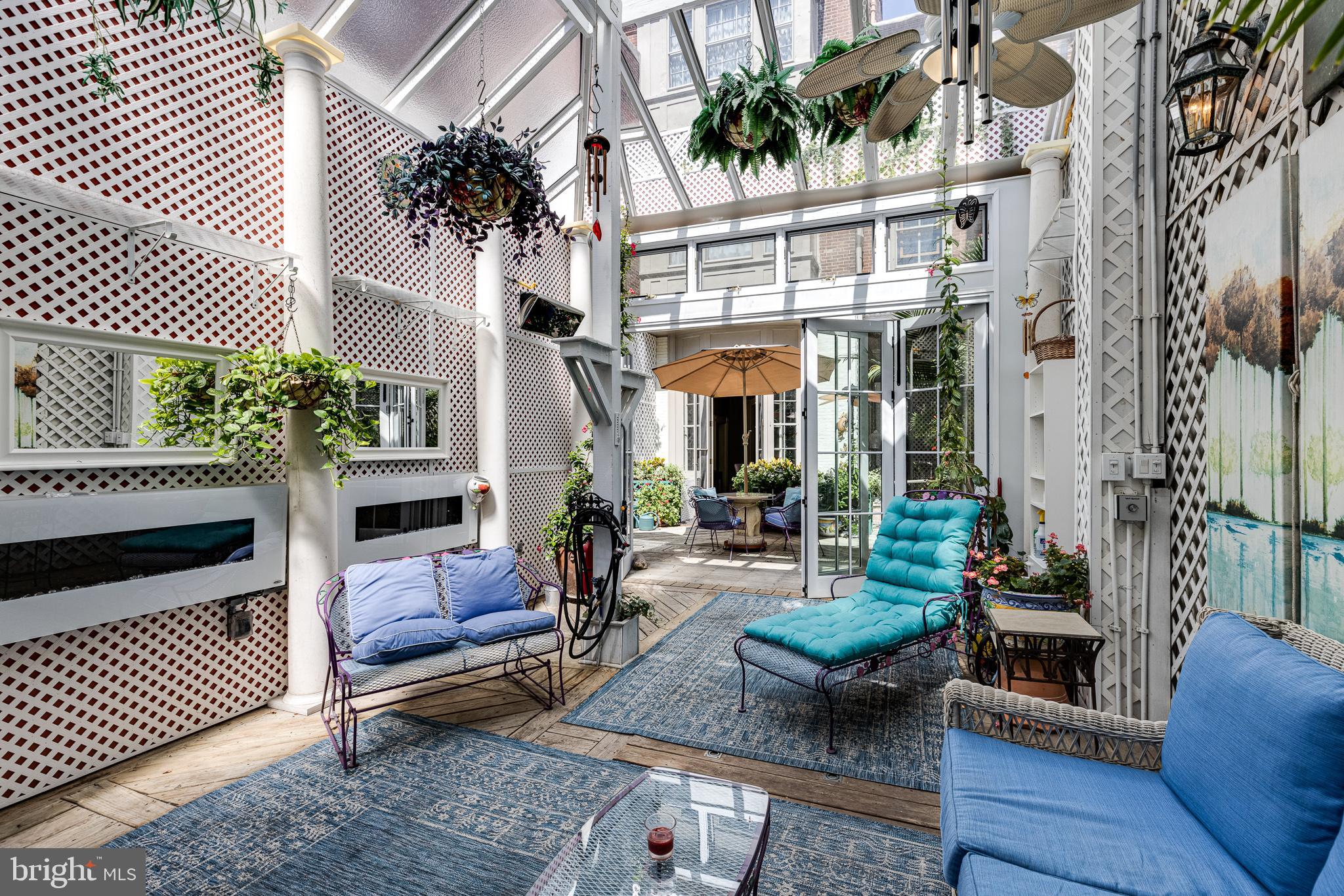 WASHINGTON SQ WEST - Residential