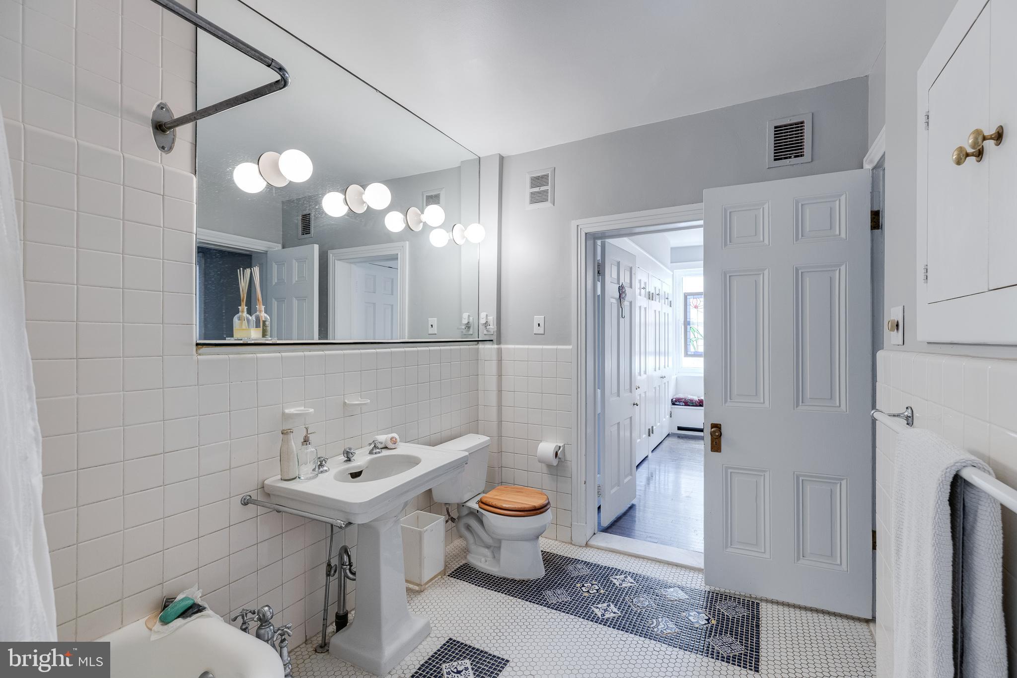 WASHINGTON SQ WEST - Residential