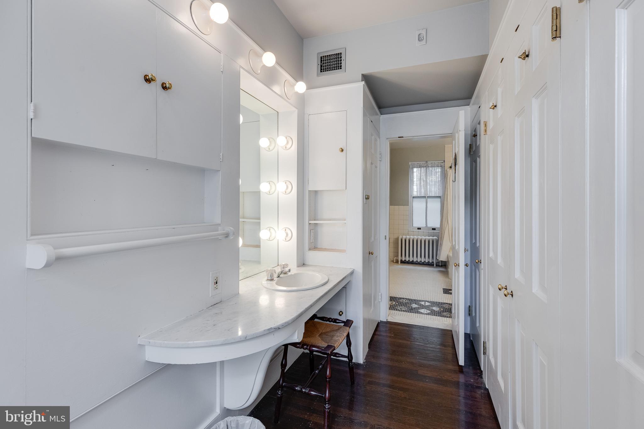 WASHINGTON SQ WEST - Residential