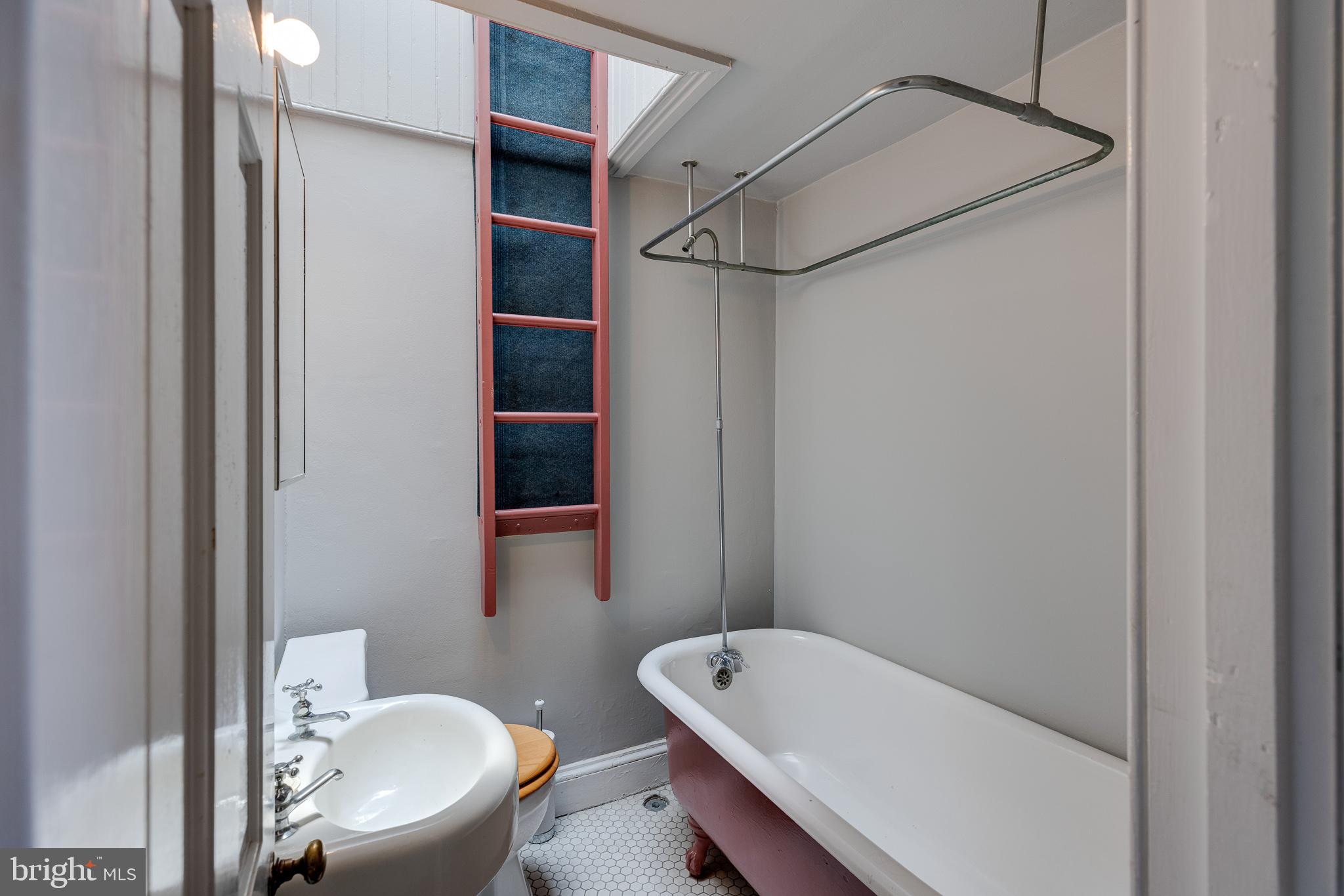 WASHINGTON SQ WEST - Residential