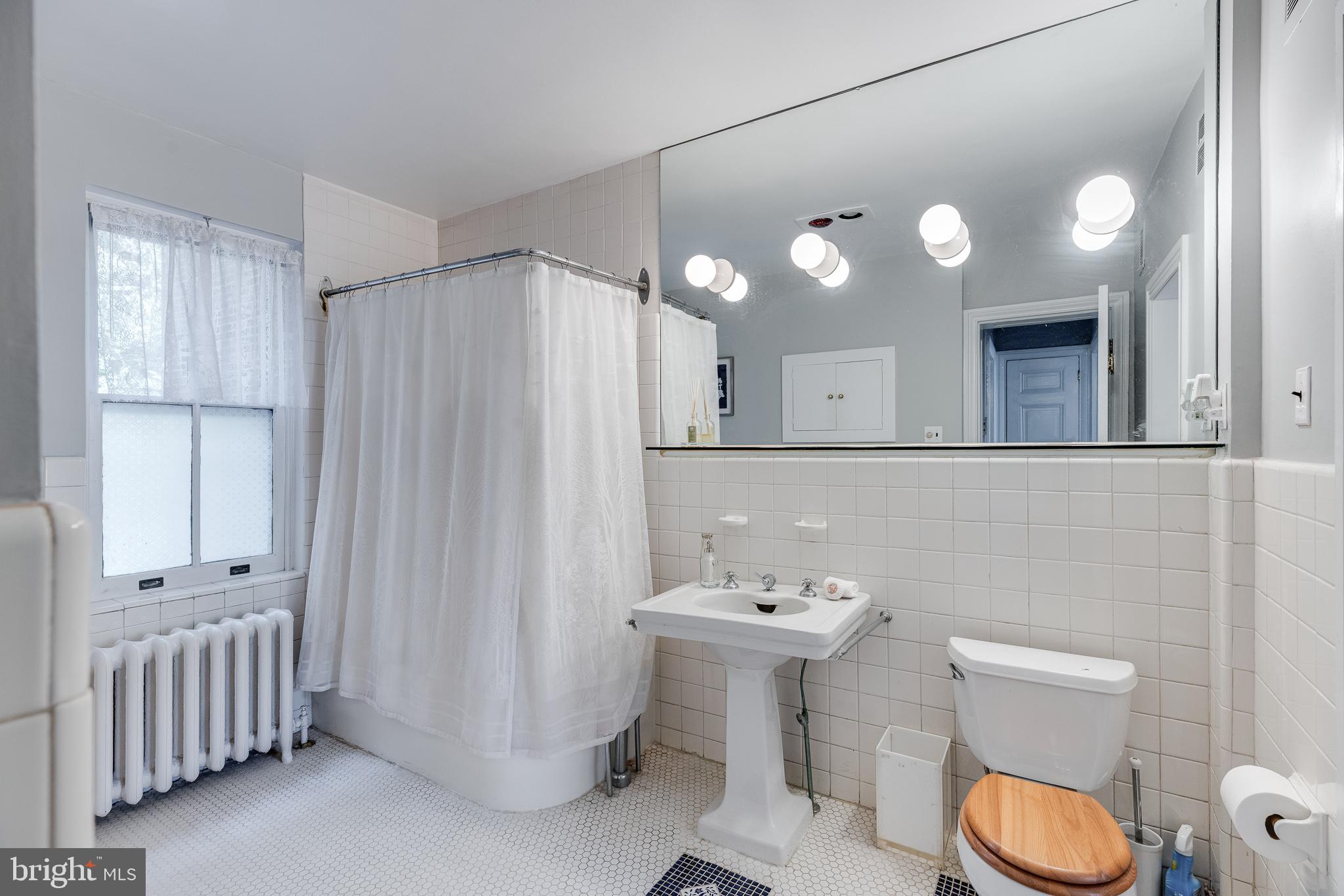 WASHINGTON SQ WEST - Residential