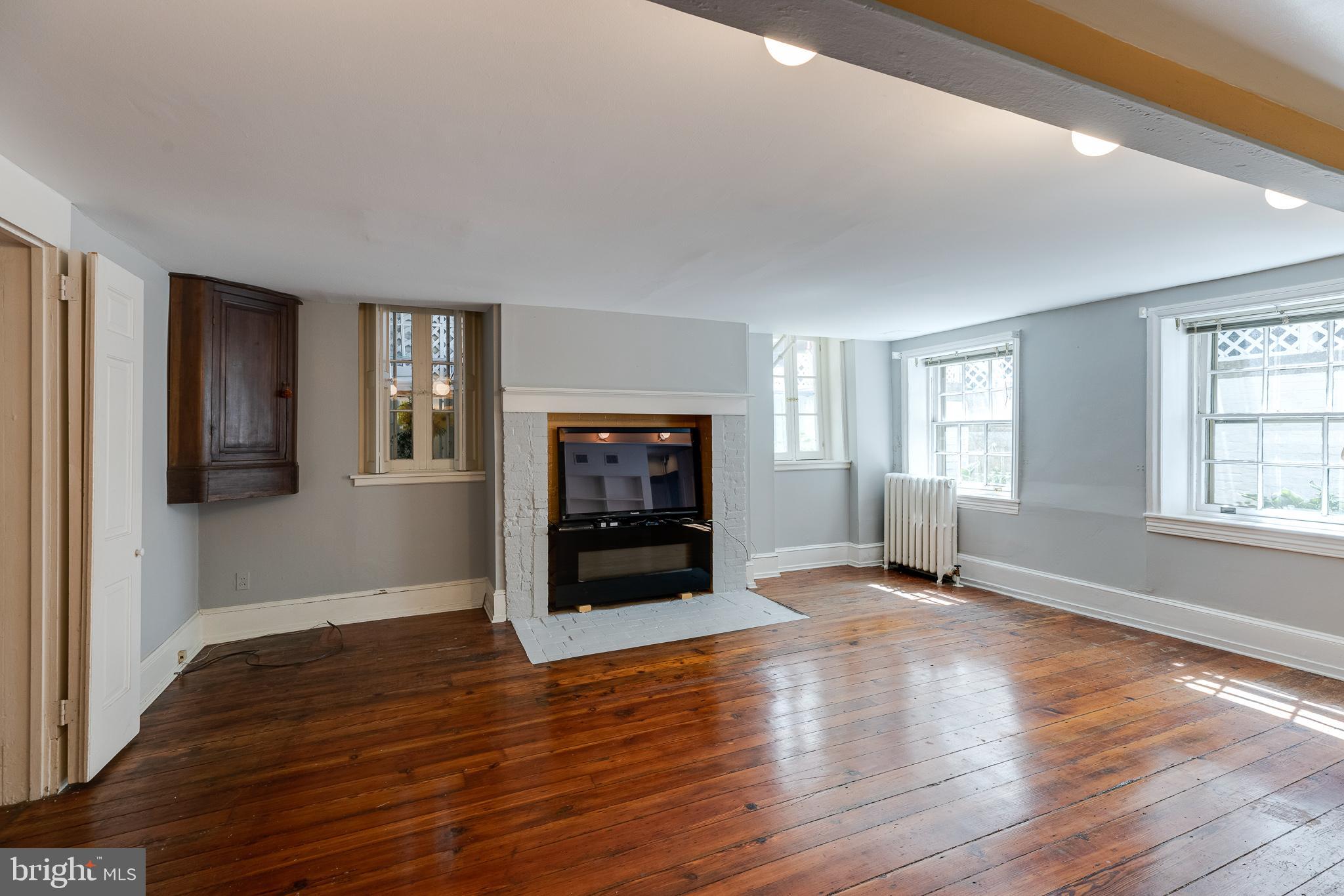 WASHINGTON SQ WEST - Residential