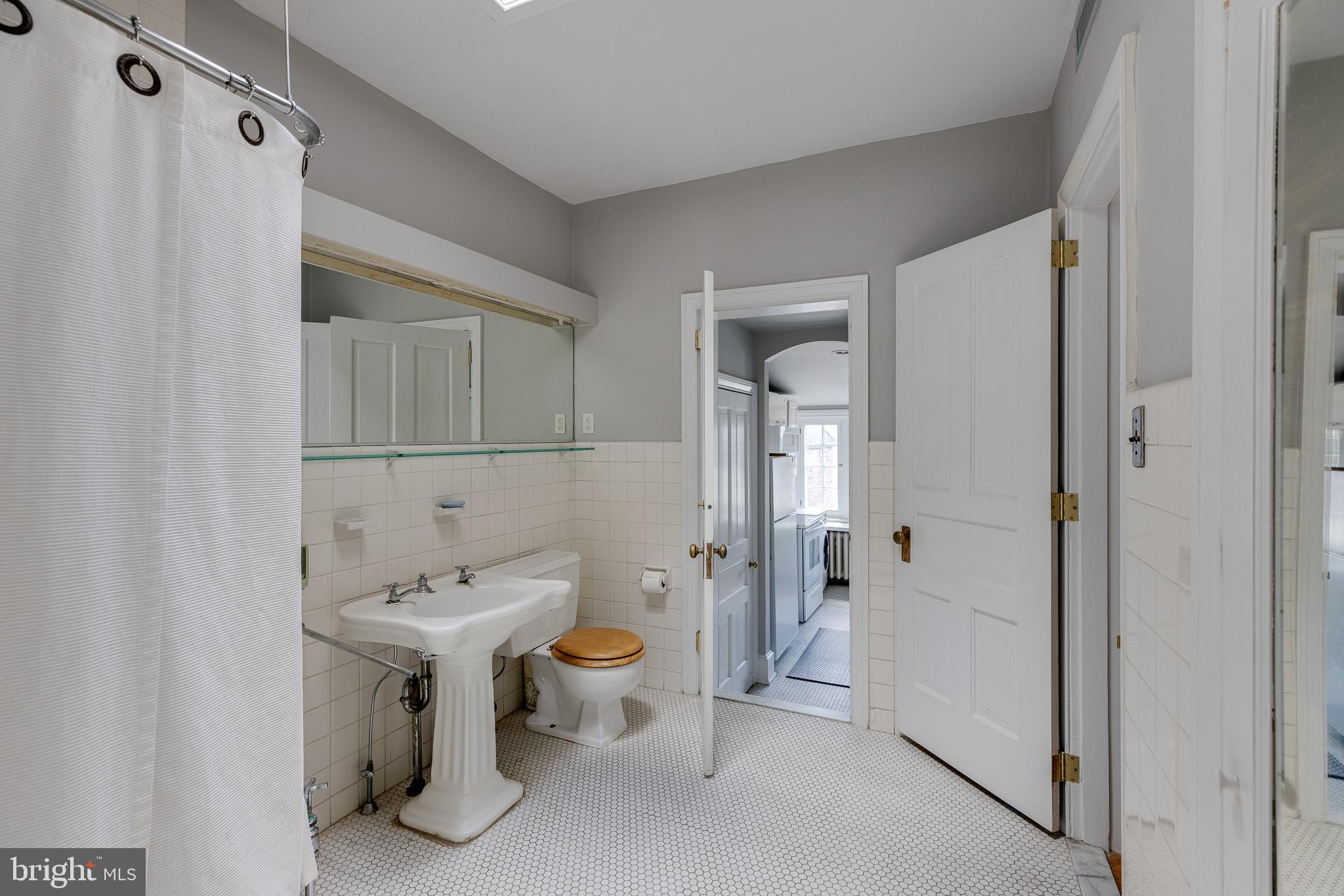 WASHINGTON SQ WEST - Residential