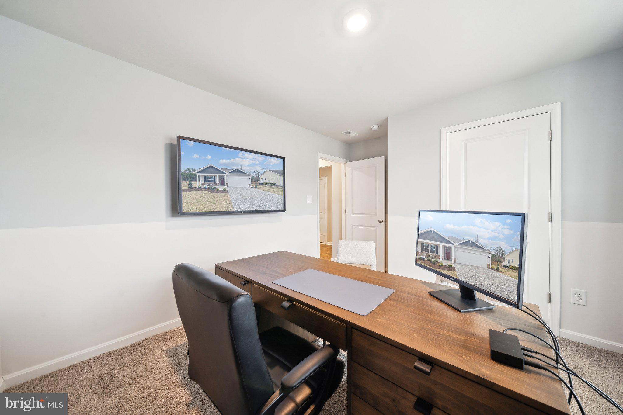 RED OAKS - Residential