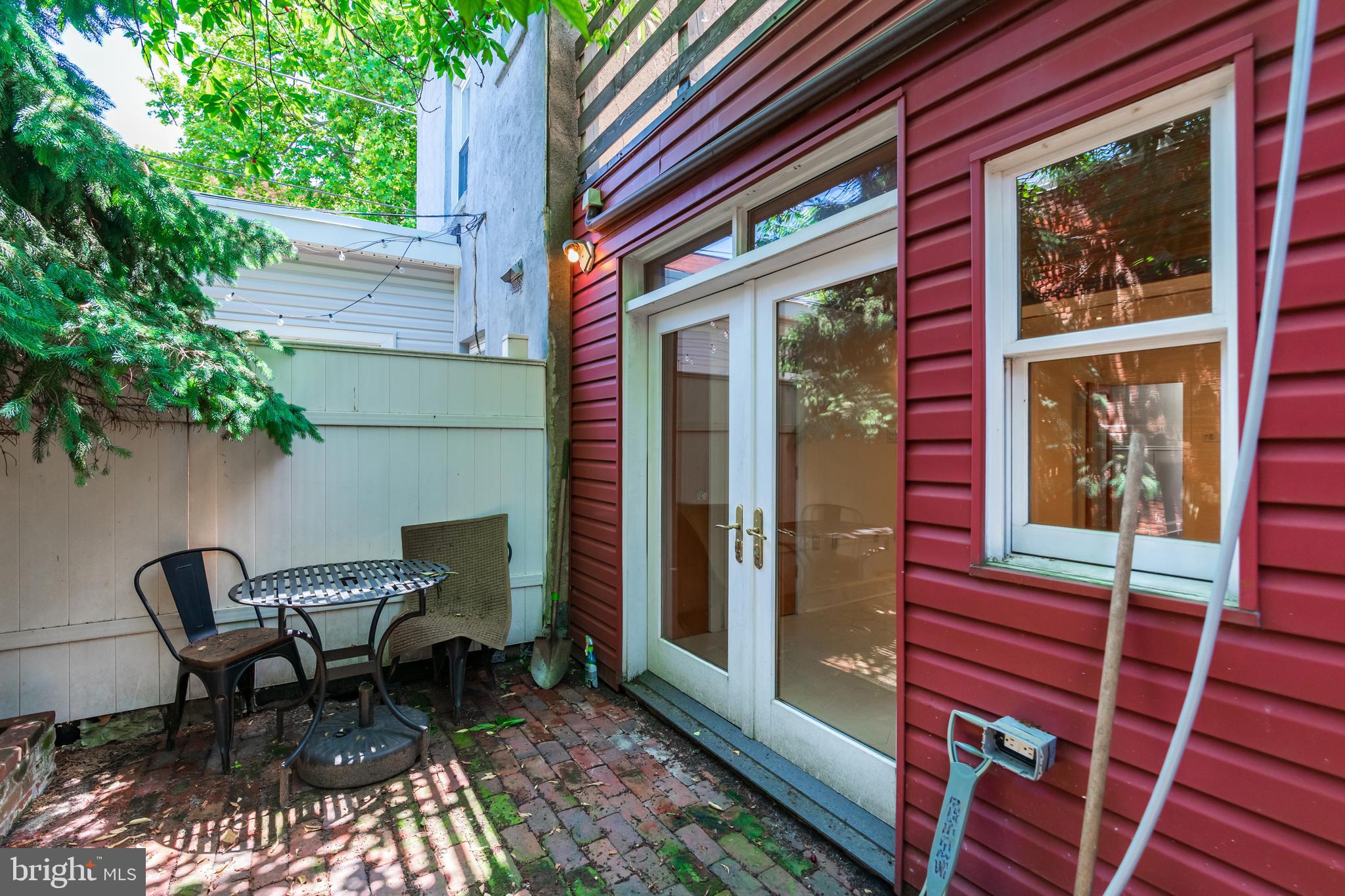GRADUATE HOSPITAL - Residential Lease