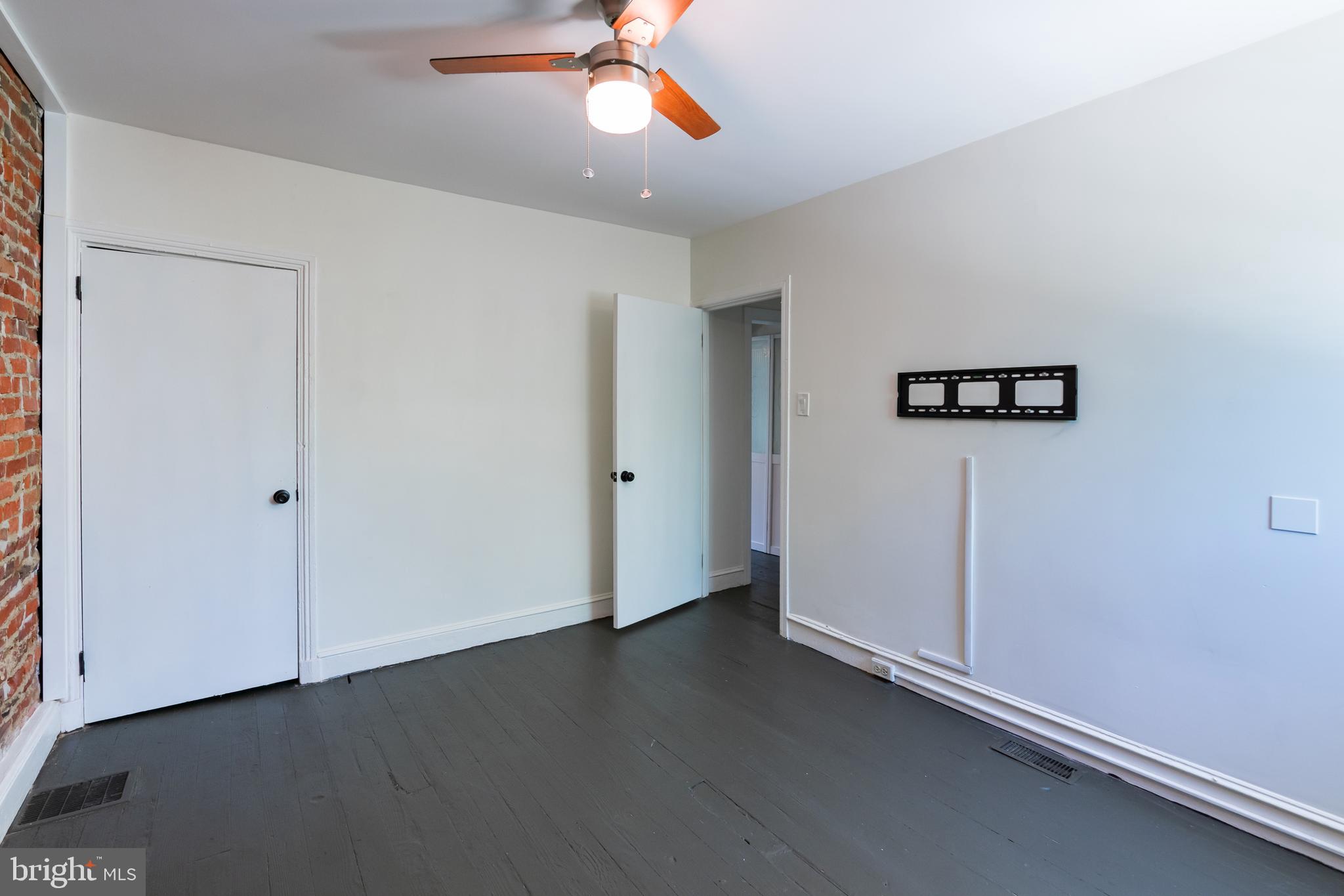 GRADUATE HOSPITAL - Residential Lease