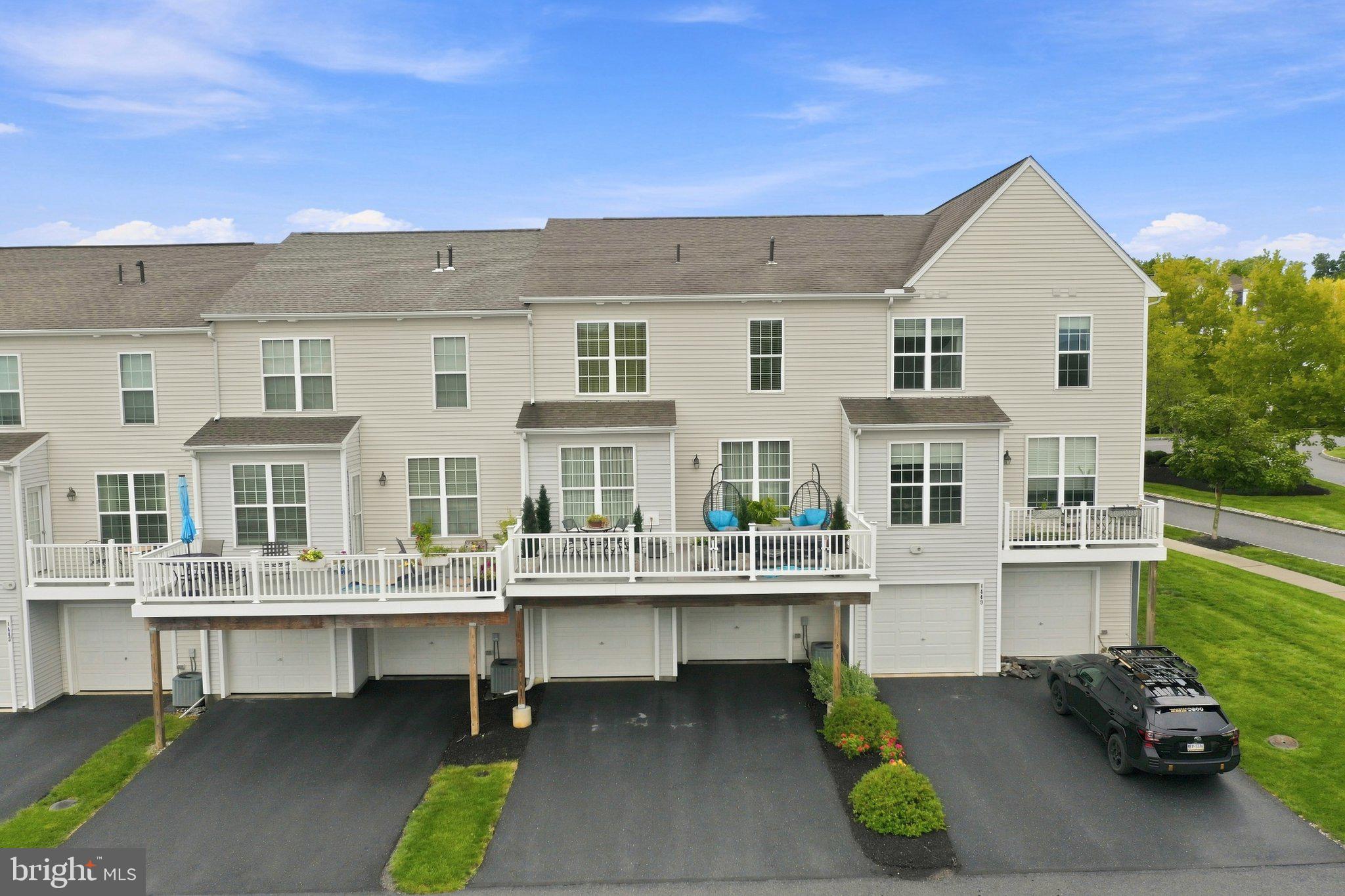 1447 KEEGAN LANE