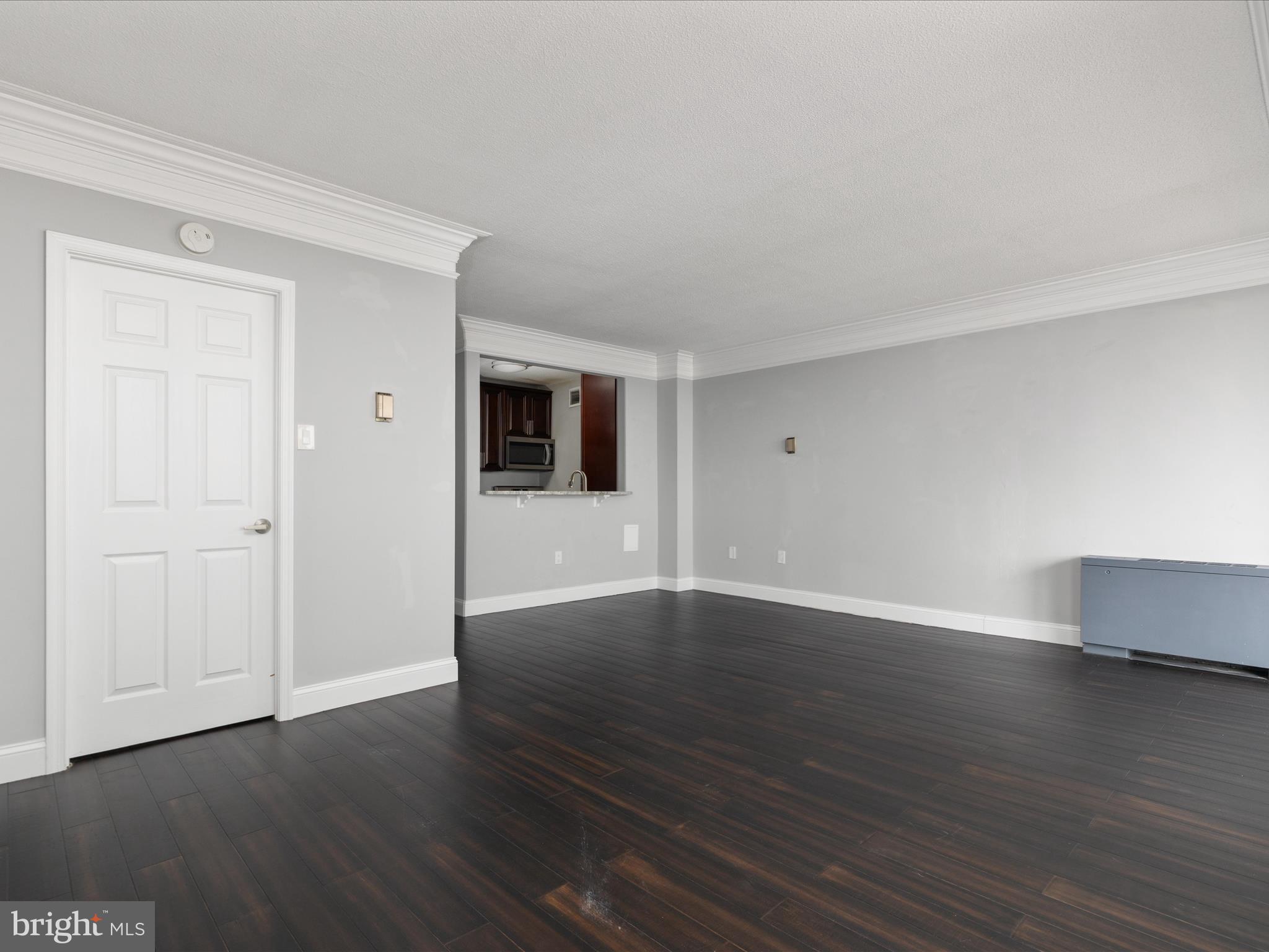 4141 N HENDERSON ROAD N 809