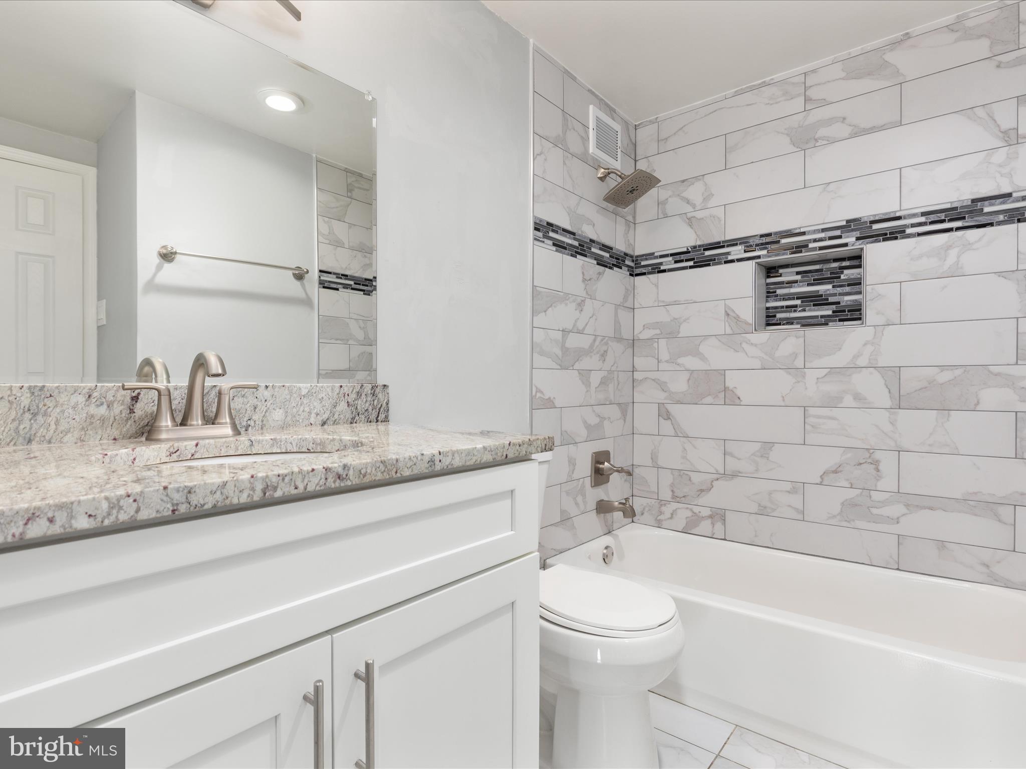 HYDE PARK - Residential