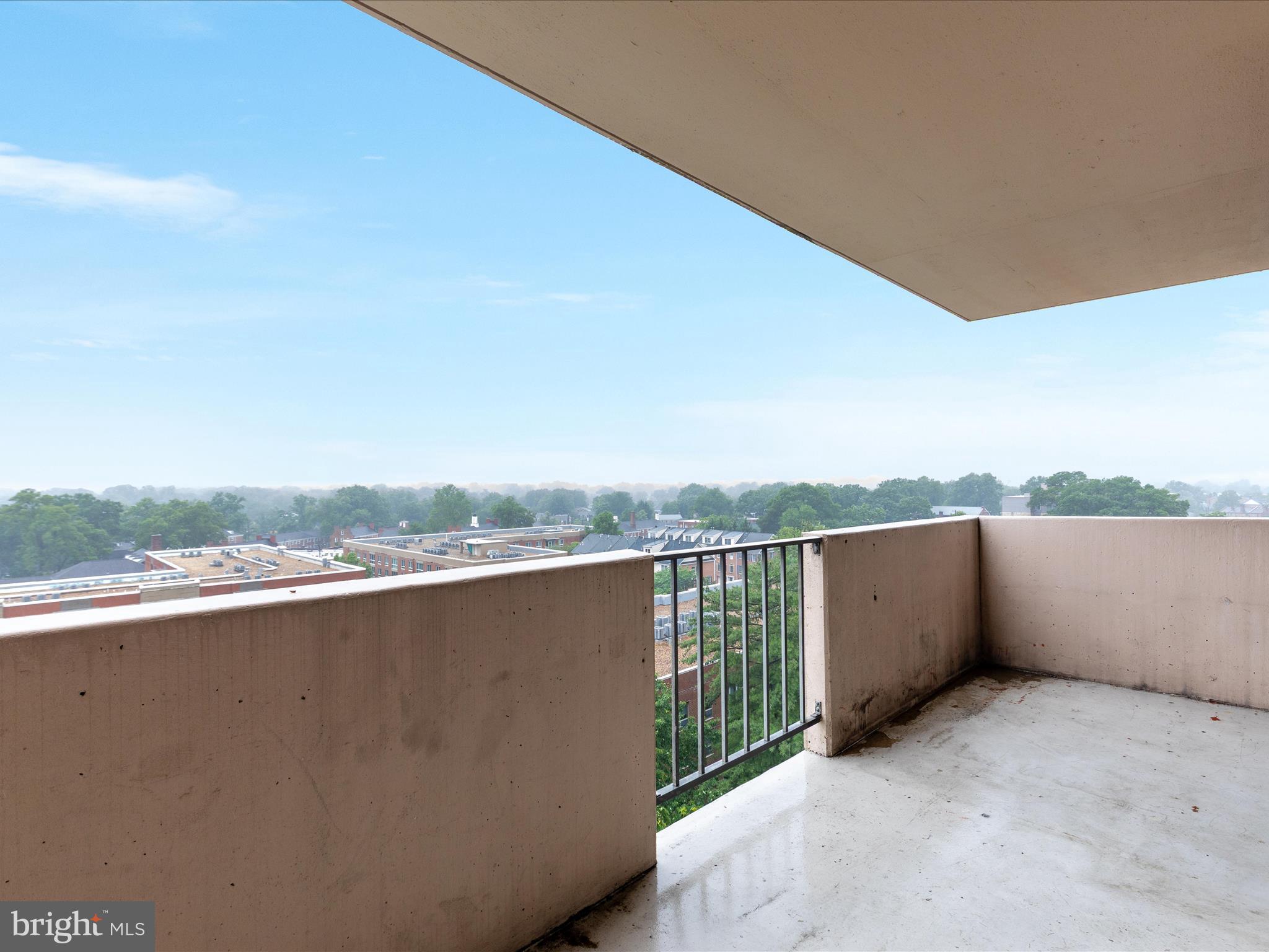 HYDE PARK - Residential