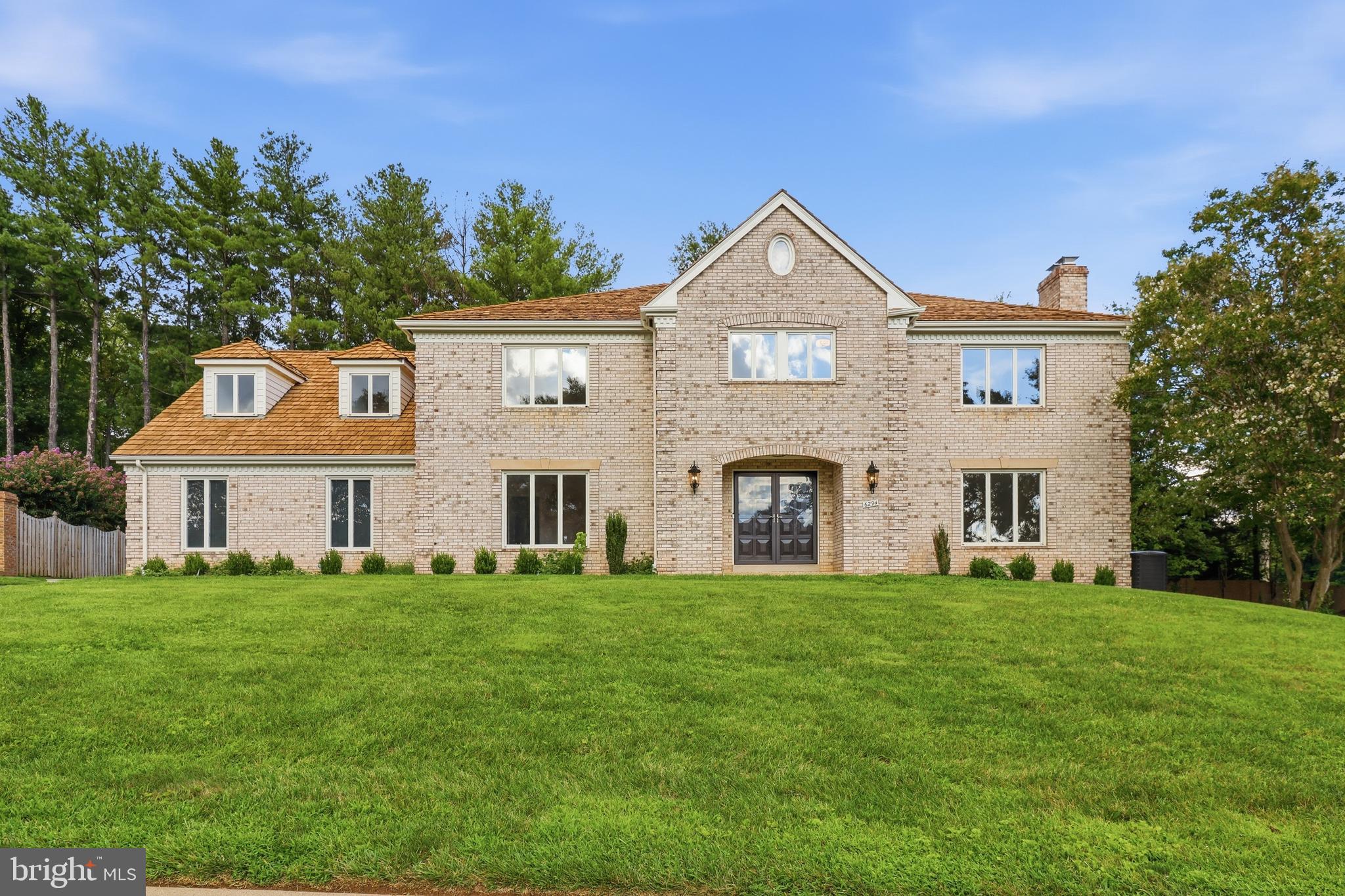 6294 DUNAWAY COURT