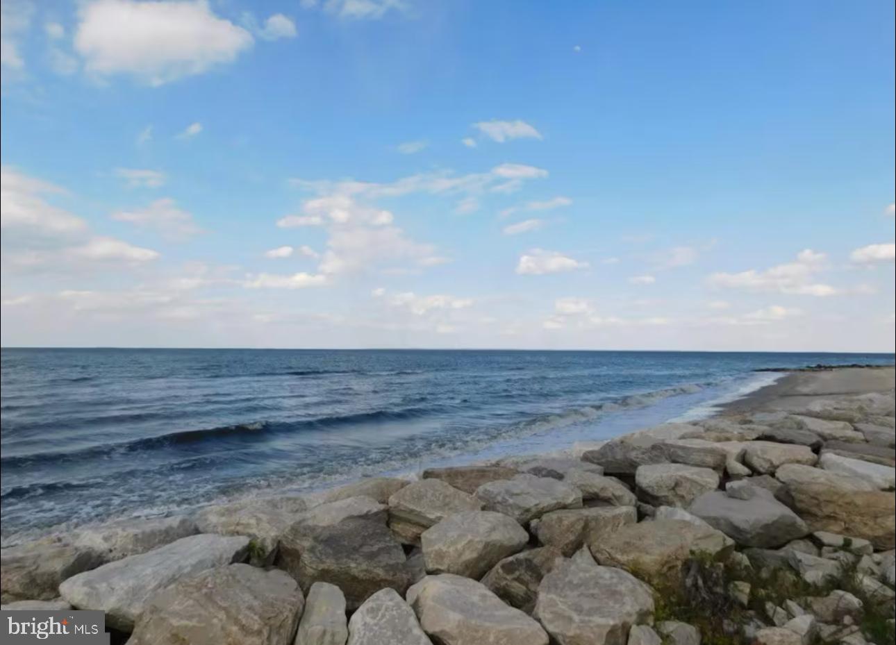 LONG BEACH - Residential