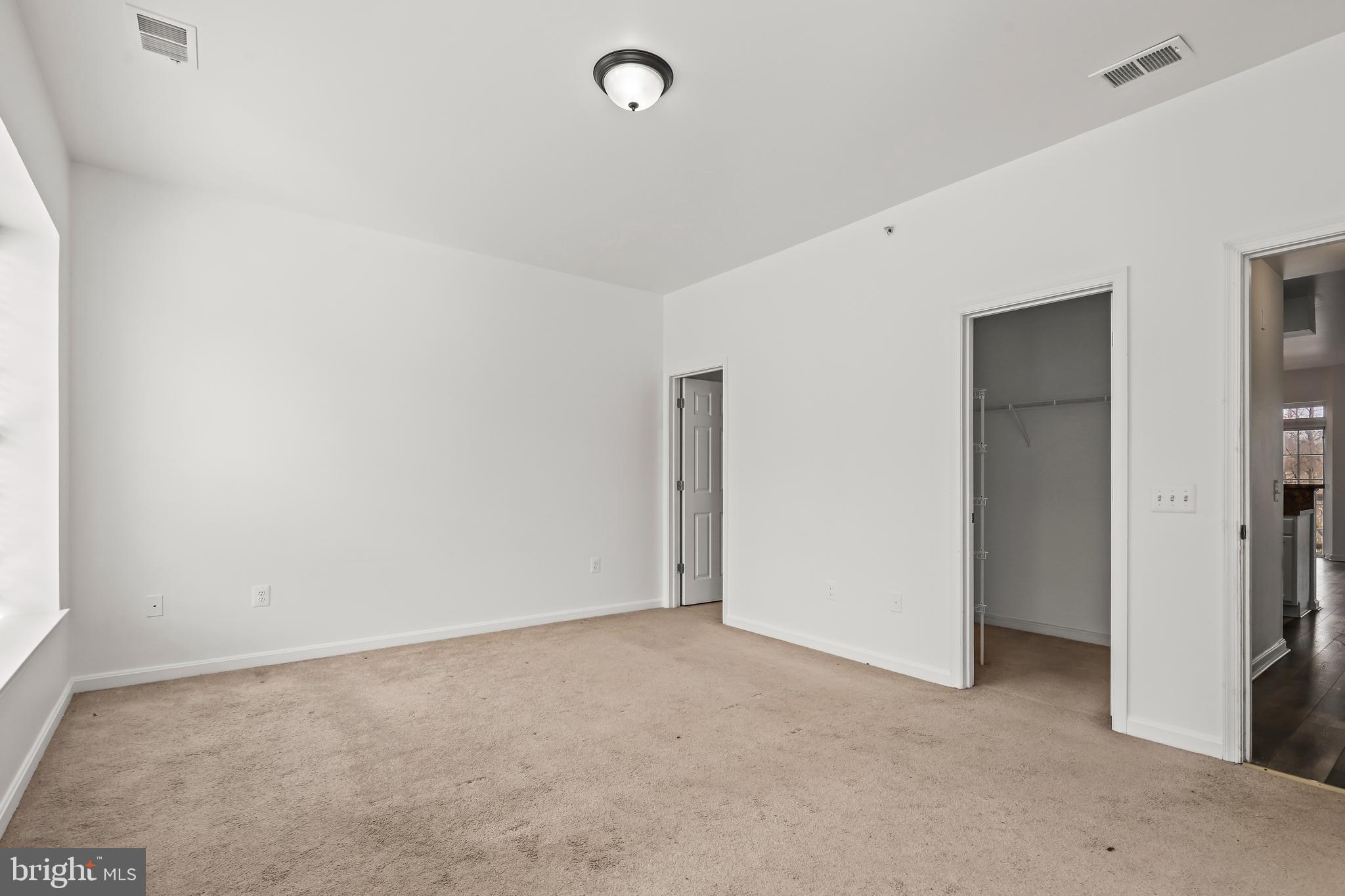 THE COMMONS ON WILLIAM SQUARE - Residential Lease