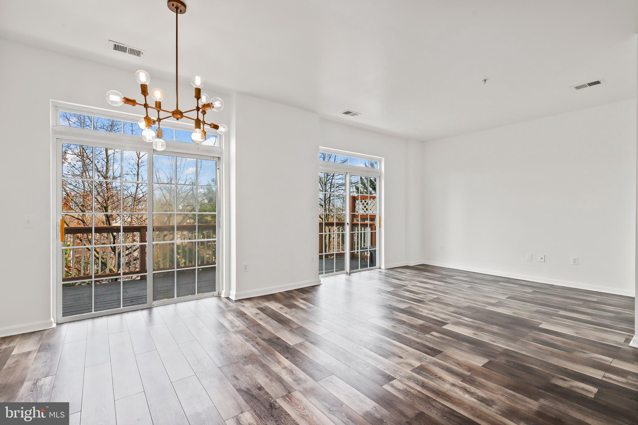 THE COMMONS ON WILLIAM SQUARE - Residential Lease