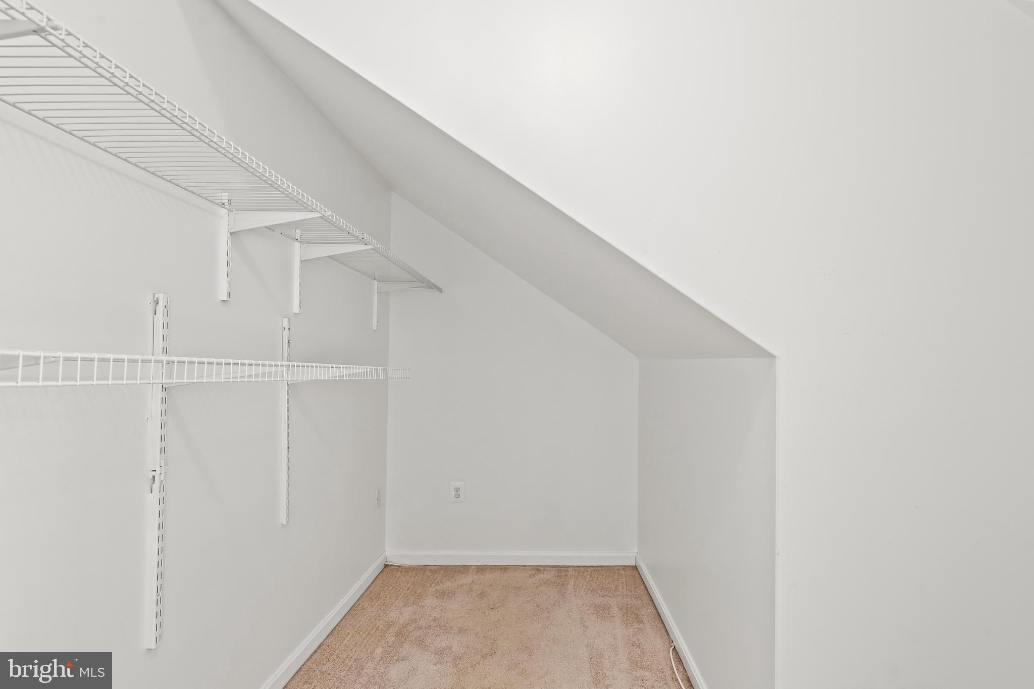 THE COMMONS ON WILLIAM SQUARE - Residential Lease