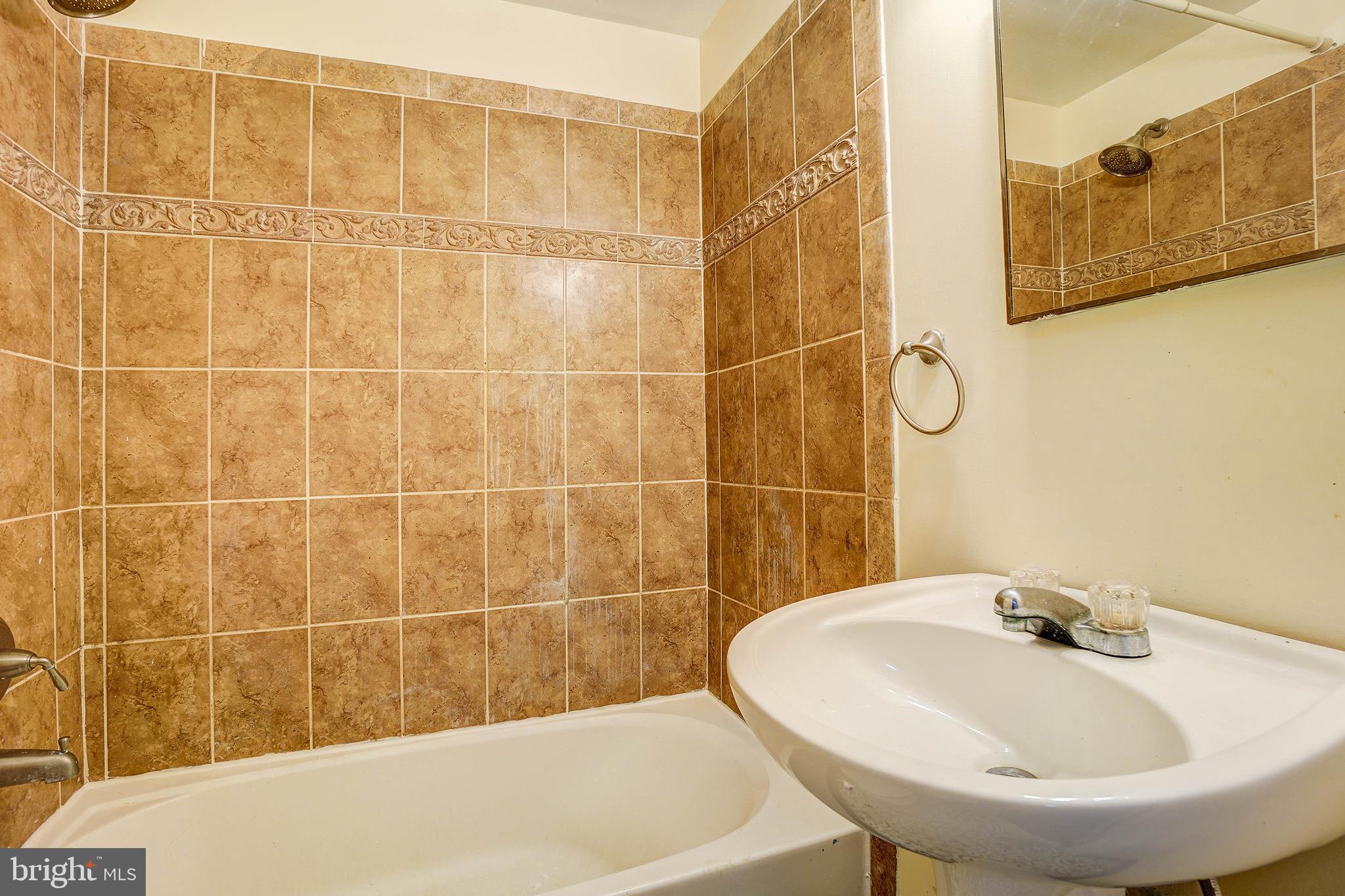 STEDWICK TOWNHOUSES - Residential