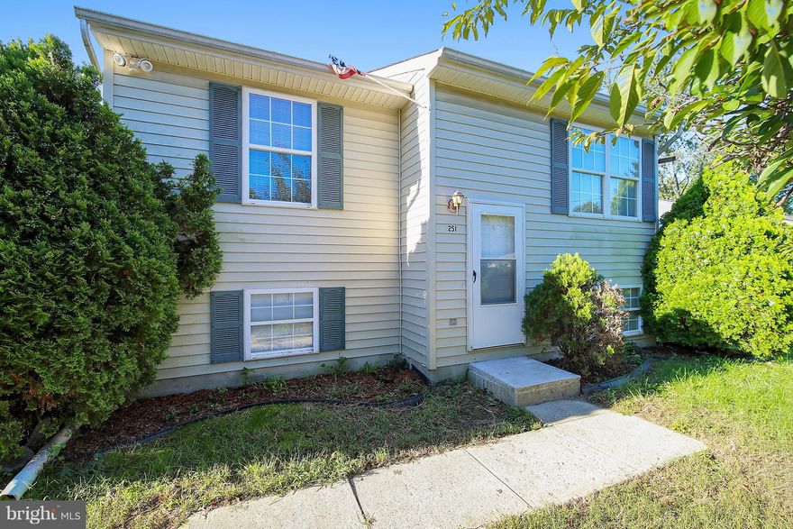 Move right into this 3 bed room, 2 bath rental with large back yard.  Partial unfinished basement has bedroom/office and large storage room.