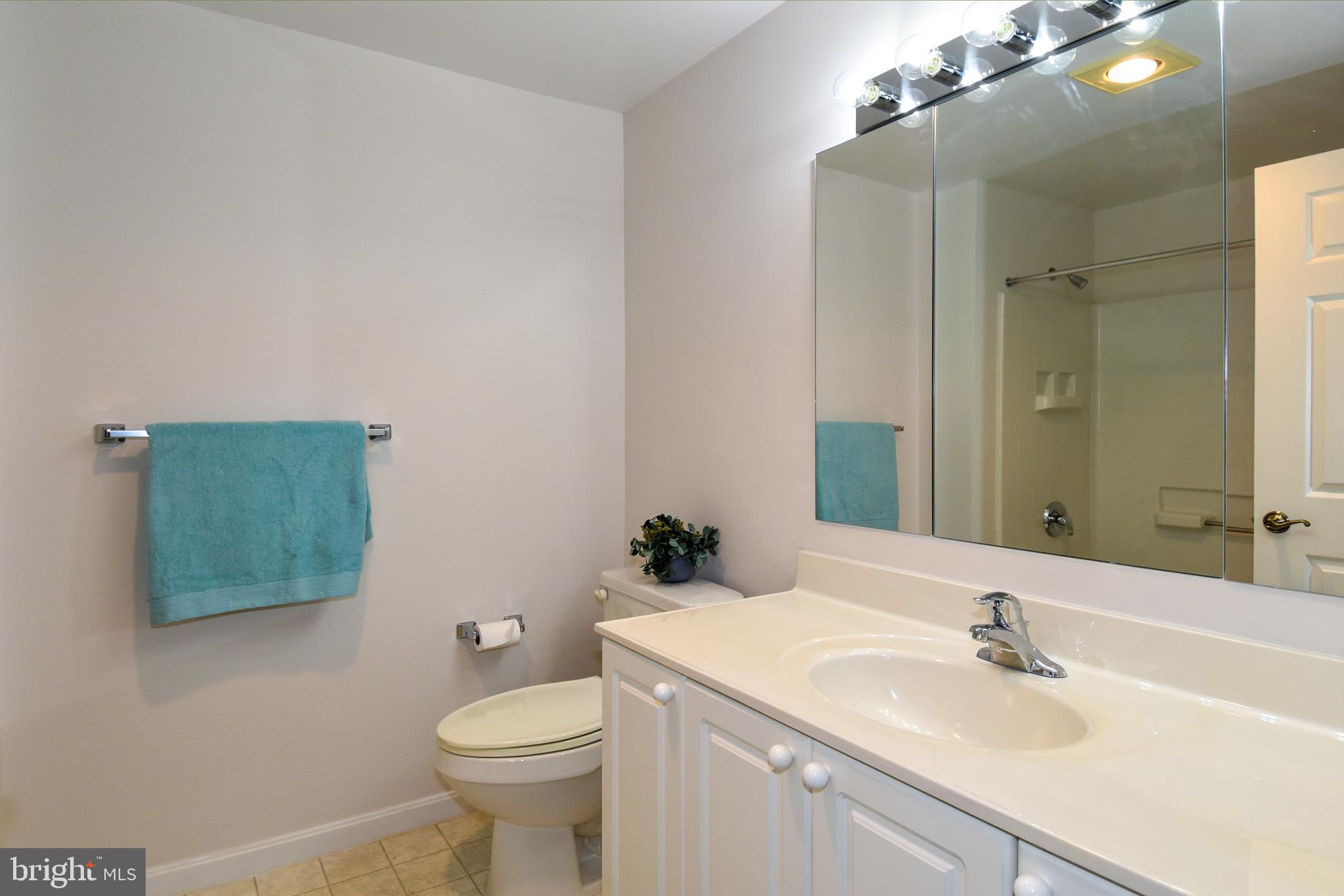 OVERLOOK AT LEISURE WORLD - Residential