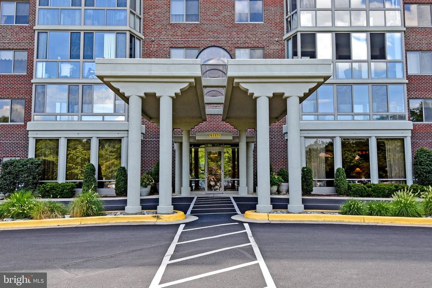 What a great unit in The Overlook!    A Bright and cheerful unit with an enclosed balcony and a lovely view of the fountain! 2 bedrooms with 2 full baths.  2024 Gas Furnace and Central Air unit systems!  Fresh paint, hardwoods in living room & dining room, new carpet in the bedrooms.   Low condo fee includes water, hot water, party room, internet, basic cable and all the amenities Leisure World has to offer!  Additional storage in the storage room.  Room 7 Bin #146.  There is also plenty of  free parking! Some say, the best building in Leisure World!