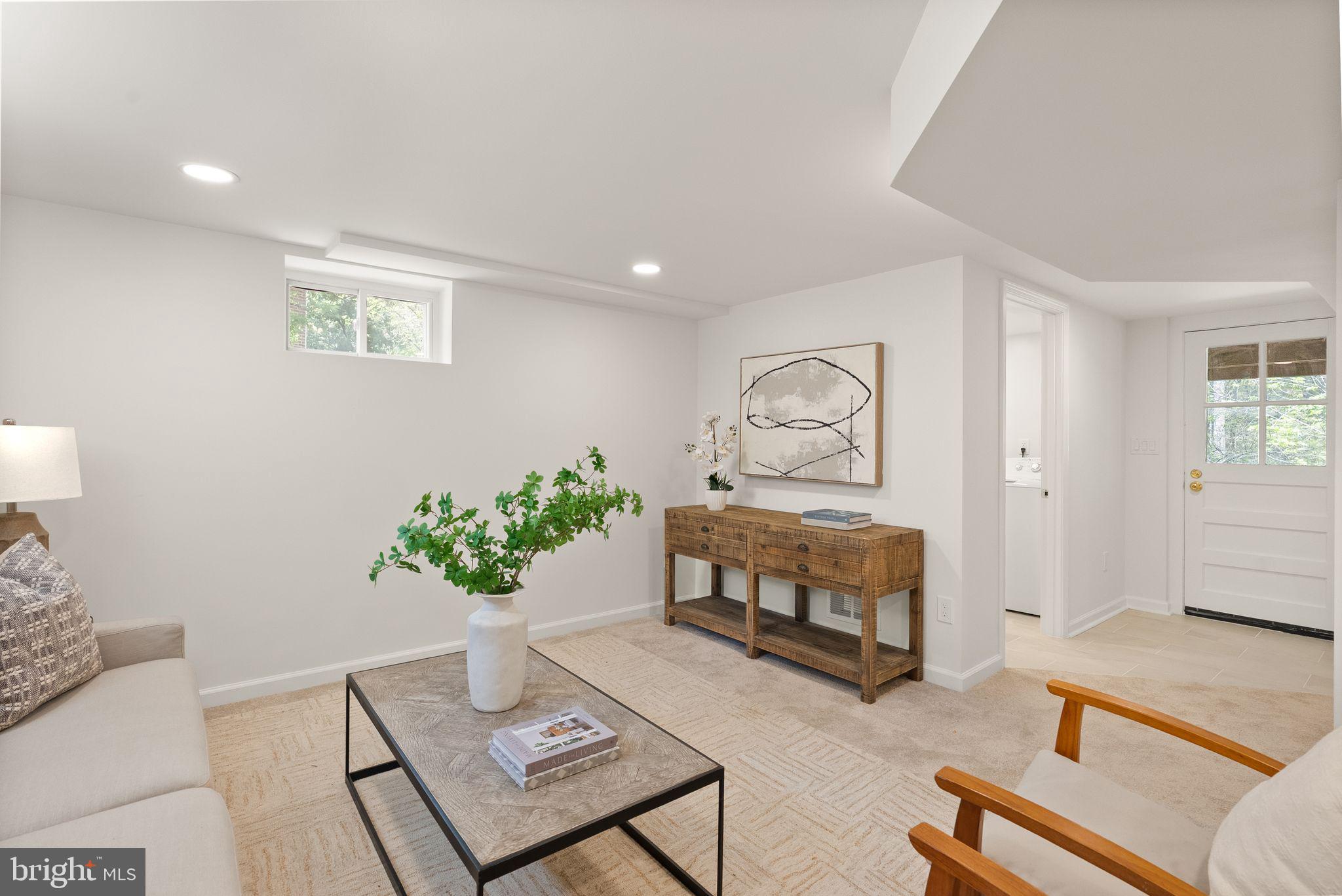 BROYHILL CREST - Residential