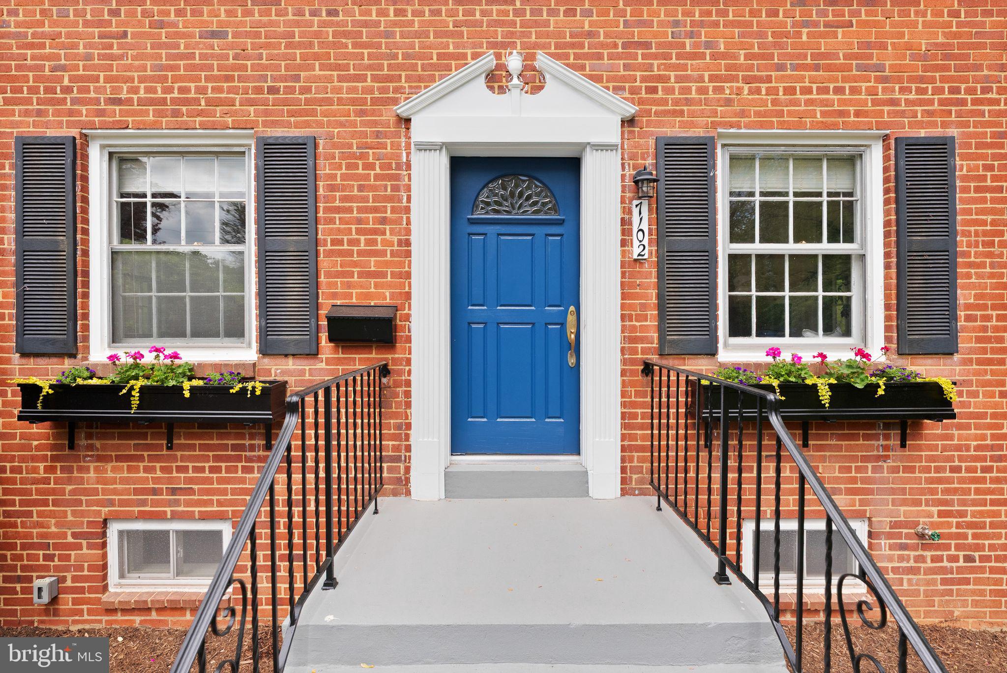 BROYHILL CREST - Residential