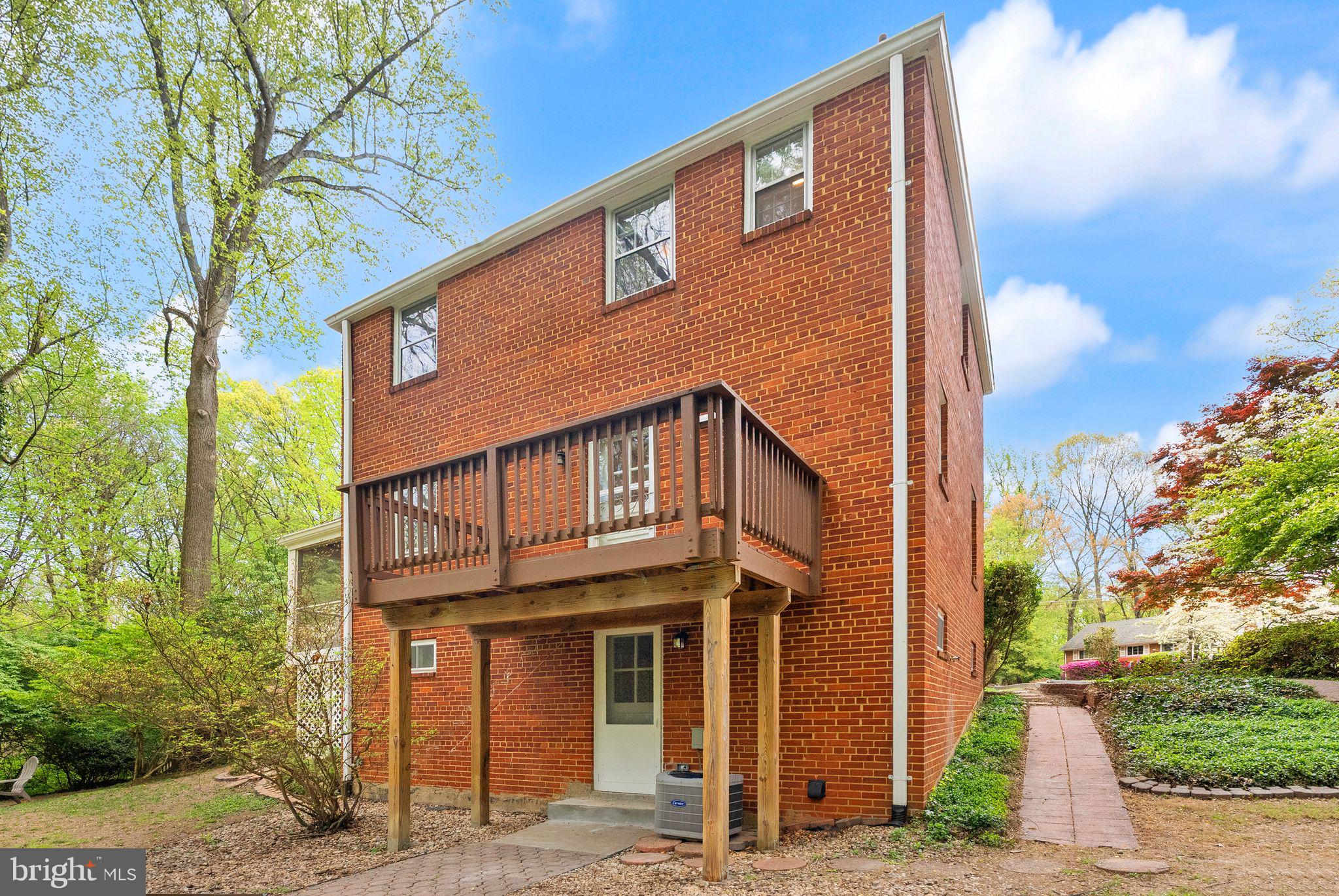 BROYHILL CREST - Residential