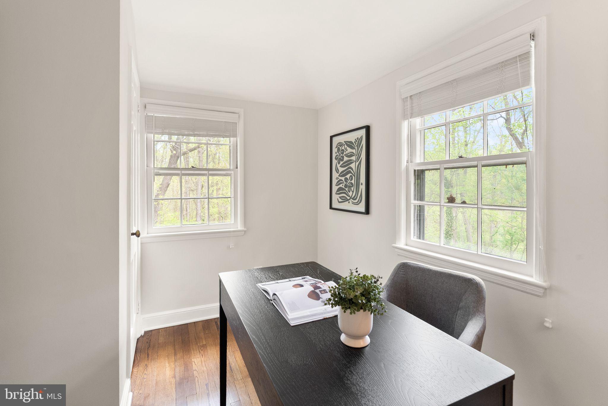 BROYHILL CREST - Residential