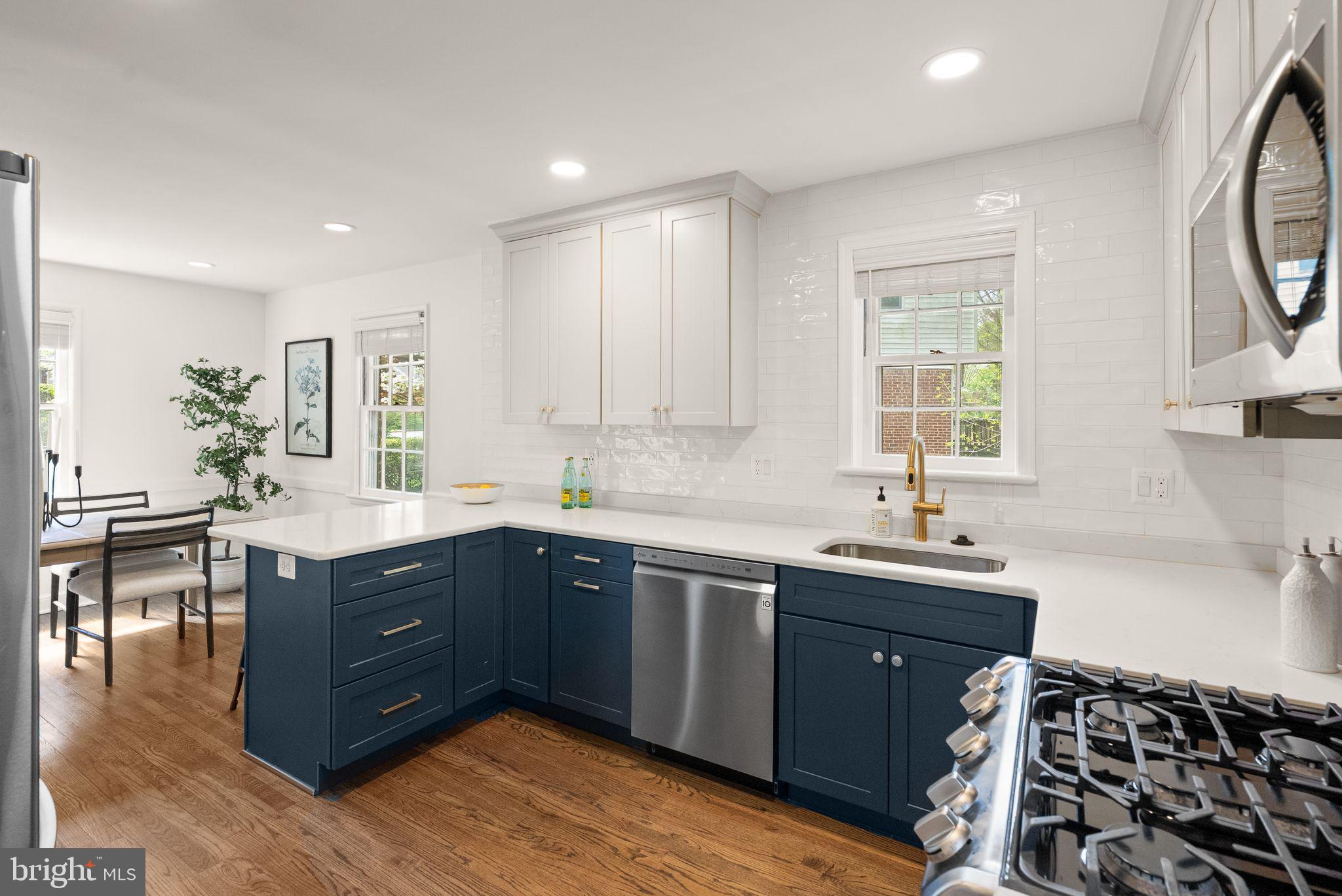 BROYHILL CREST - Residential